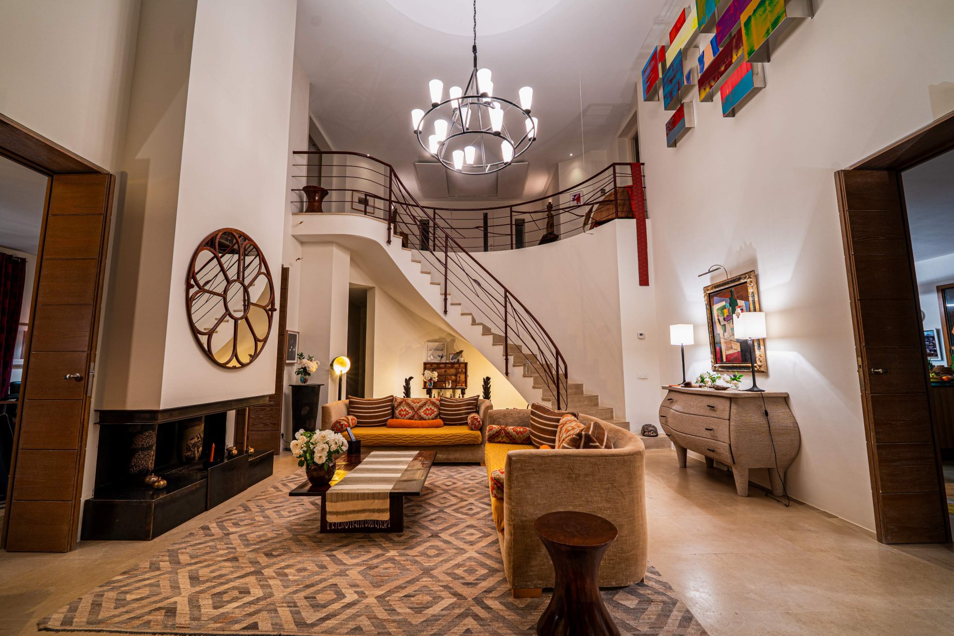 Villa La Mandaluz, un hogar único e inspirador, donde el arte y la arquitectura dialogan, rodeada de un paisaje protegido en Ronda, Málaga