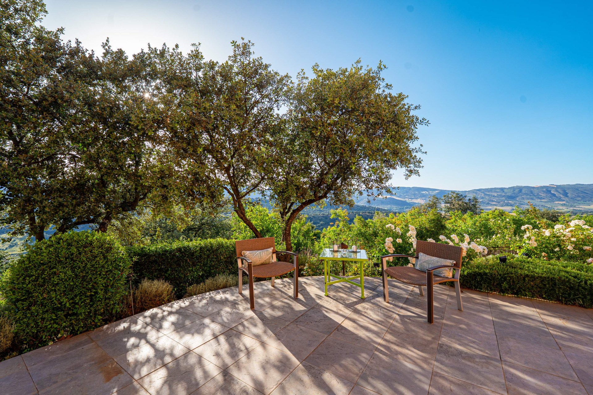 Villa La Mandaluz, un hogar único e inspirador, donde el arte y la arquitectura dialogan, rodeada de un paisaje protegido en Ronda, Málaga