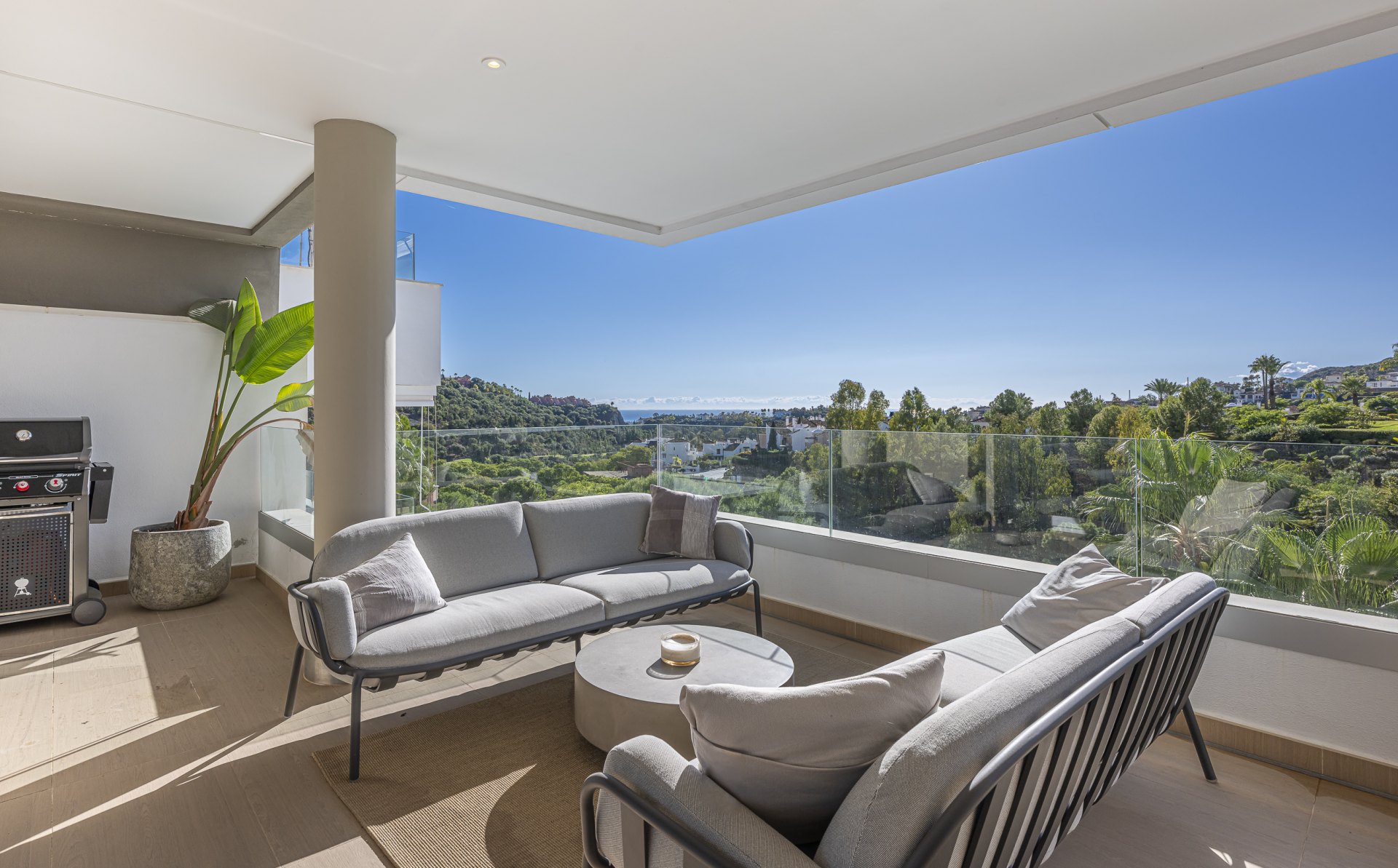 Ático dúplex con vistas panorámicas en Botanic, La Reserva del Alcuzcuz, Benahavís