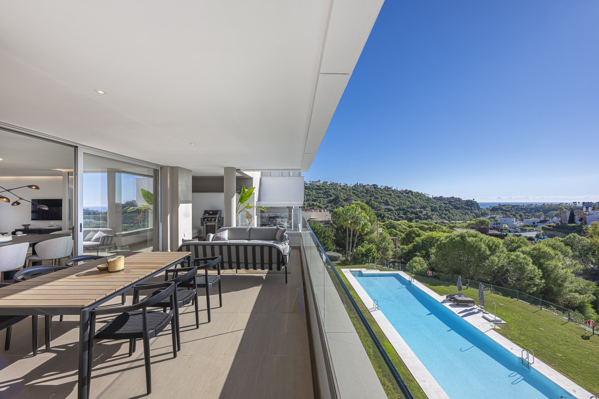 Ático dúplex con vistas panorámicas en Botanic, La Reserva del Alcuzcuz, Benahavís