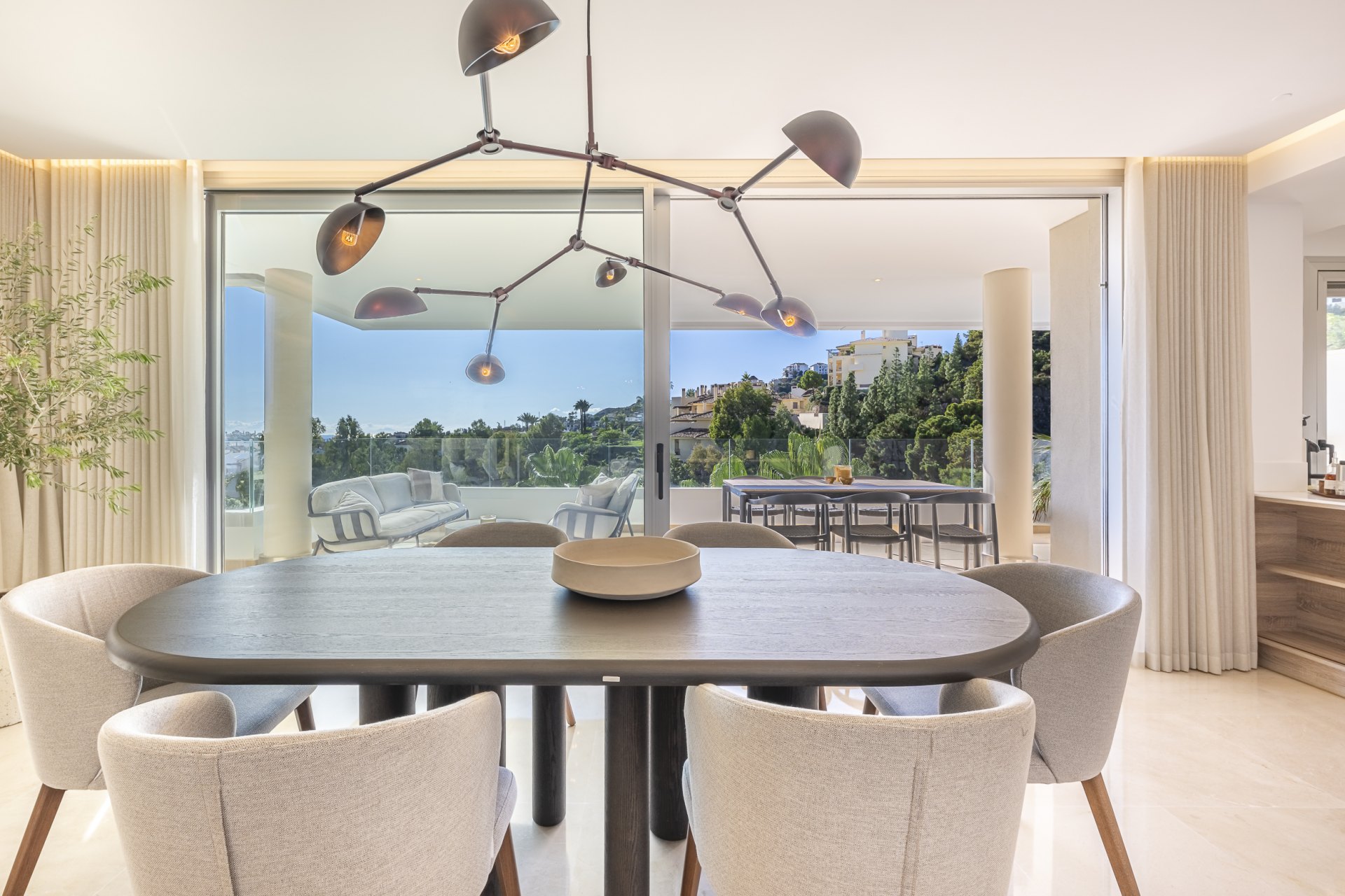 Ático dúplex con vistas panorámicas en Botanic, La Reserva del Alcuzcuz, Benahavís