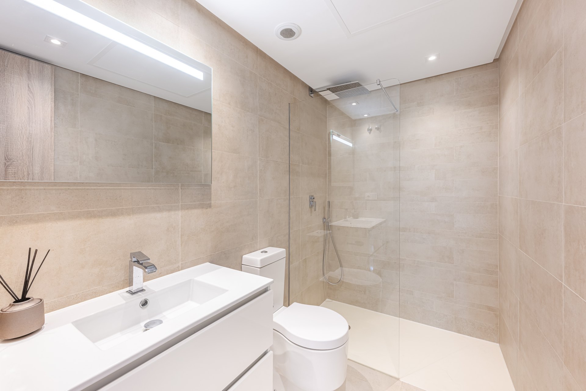 Ático dúplex con vistas panorámicas en Botanic, La Reserva del Alcuzcuz, Benahavís