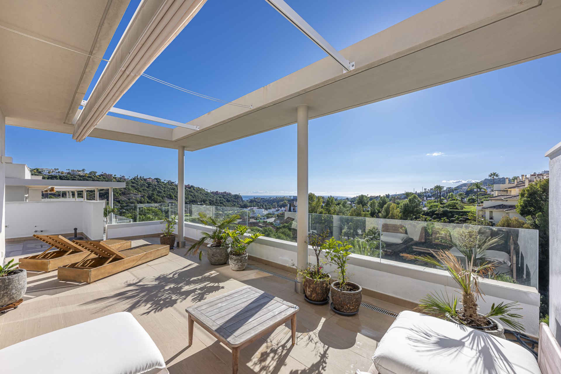 Ático dúplex con vistas panorámicas en Botanic, La Reserva del Alcuzcuz, Benahavís