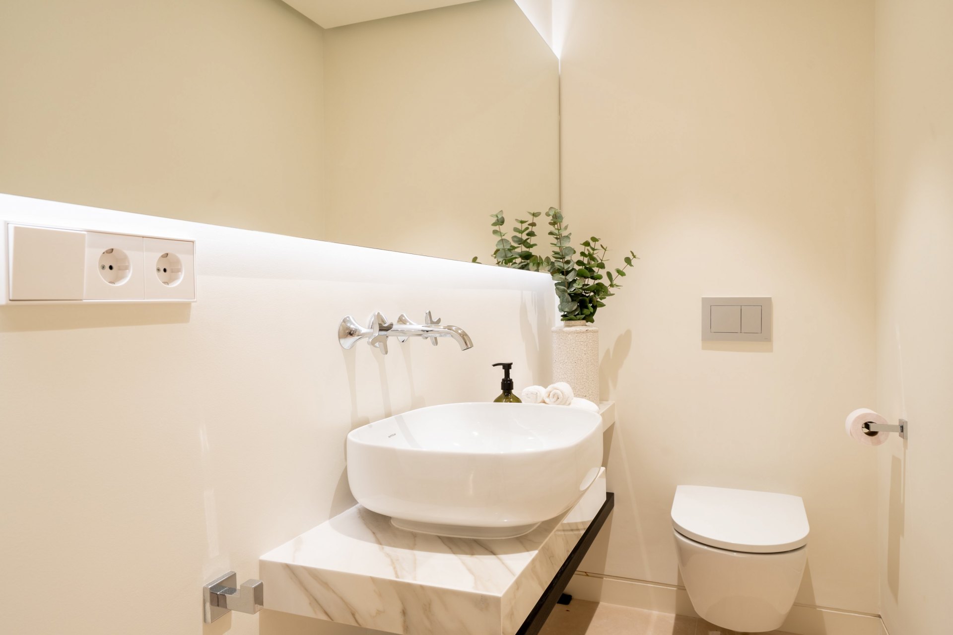 Beautifully renovated three bedroom garden apartment in Puente Romano, Marbella