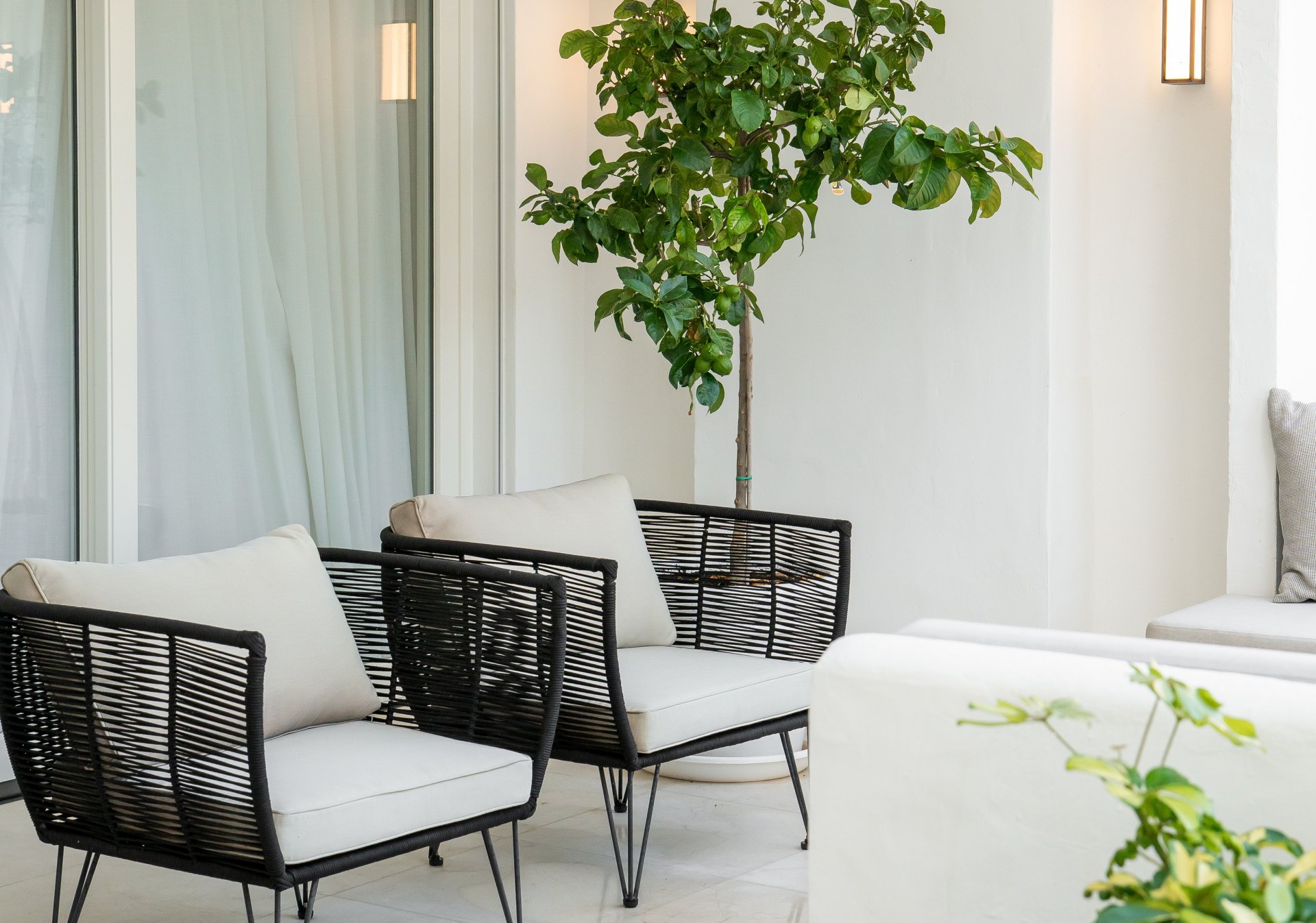 Beautifully renovated three bedroom garden apartment in Puente Romano, Marbella