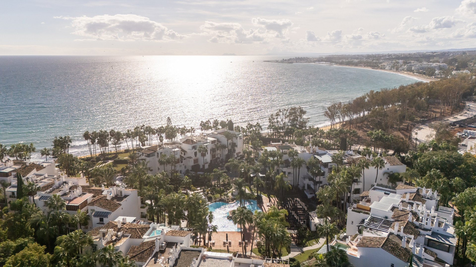 Beautifully renovated three bedroom garden apartment in Puente Romano, Marbella