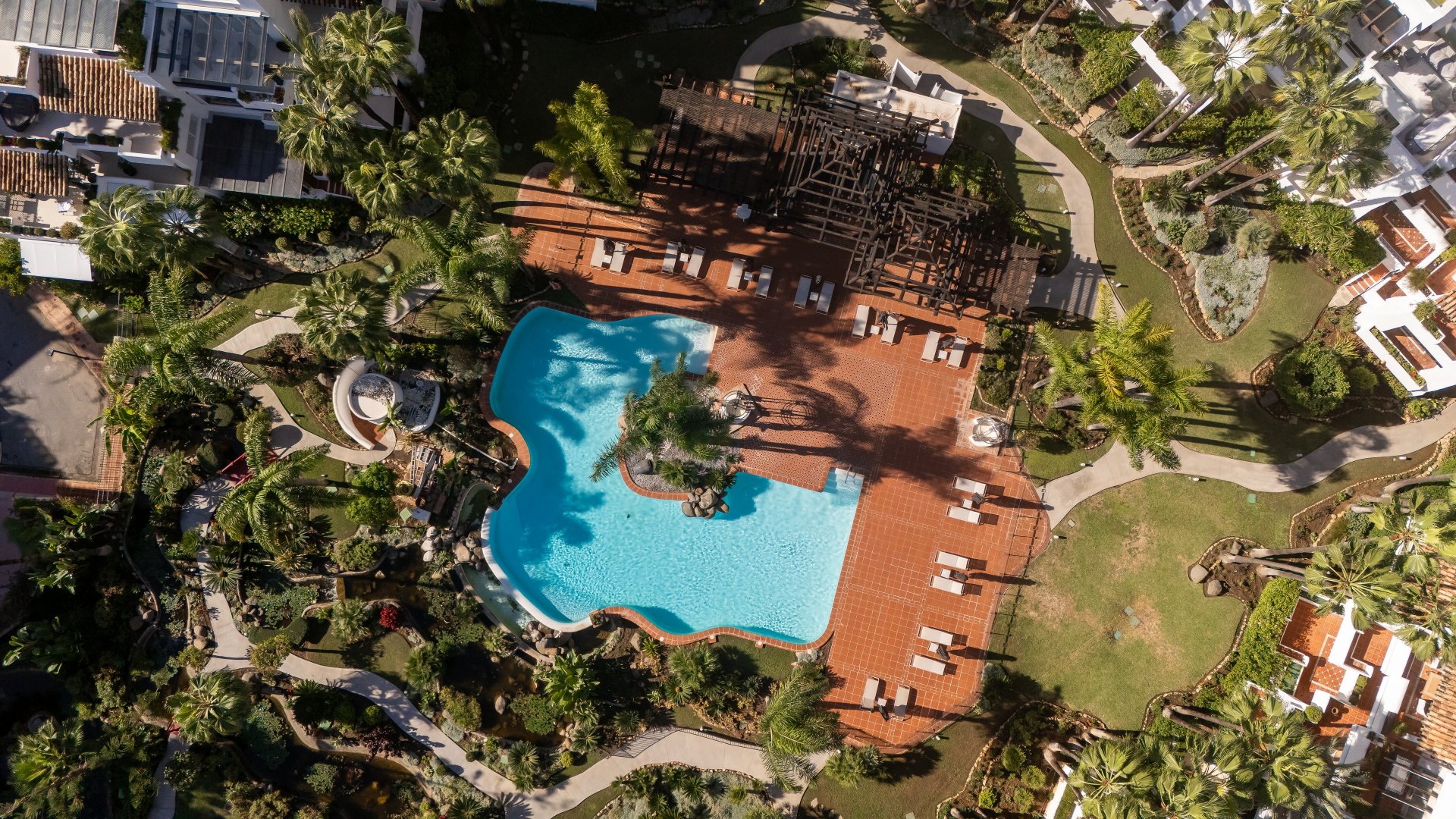 Beautifully renovated three bedroom garden apartment in Puente Romano, Marbella