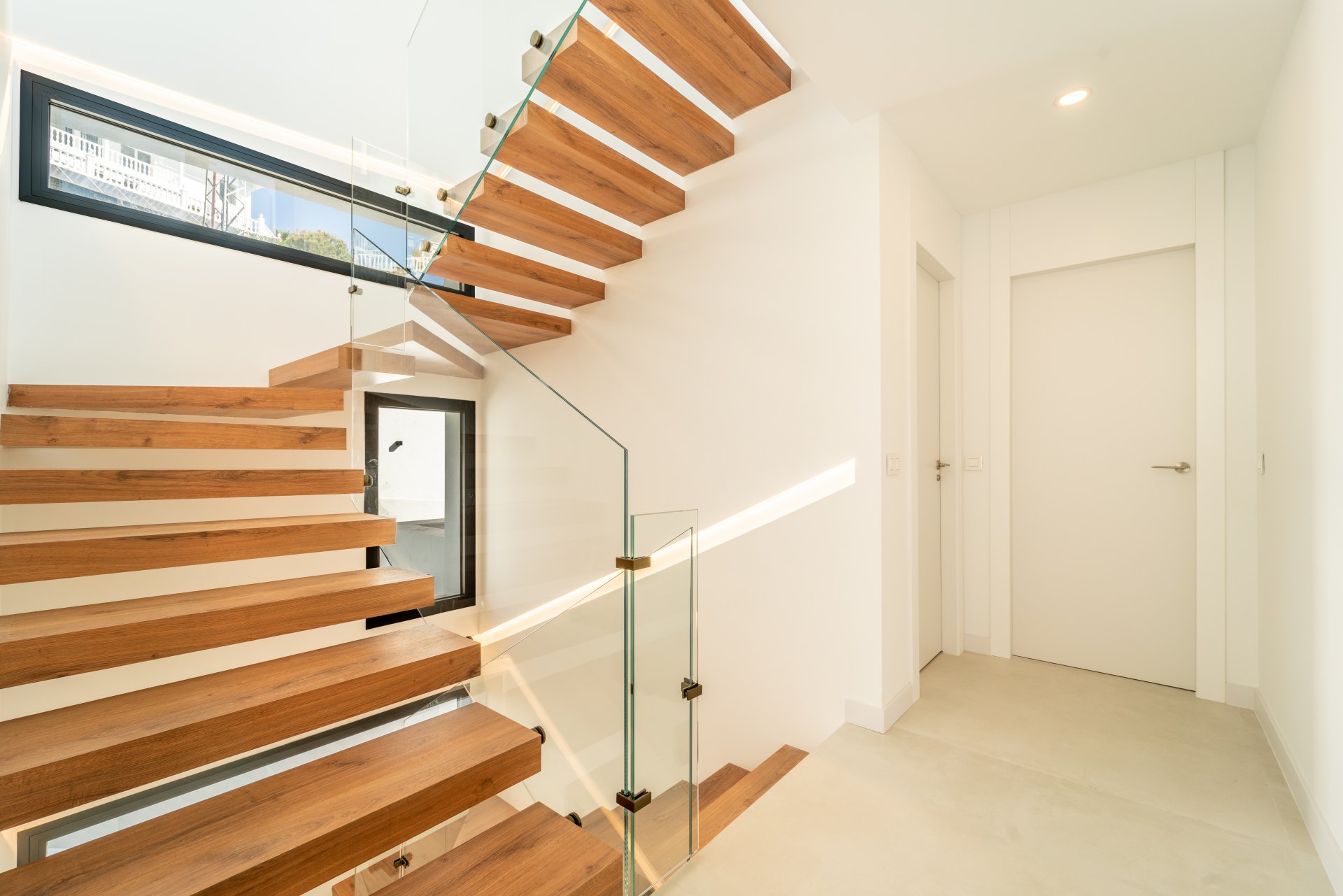 Comtemporary Style Villa with Sea Views in Benalmádena Costa, Málaga