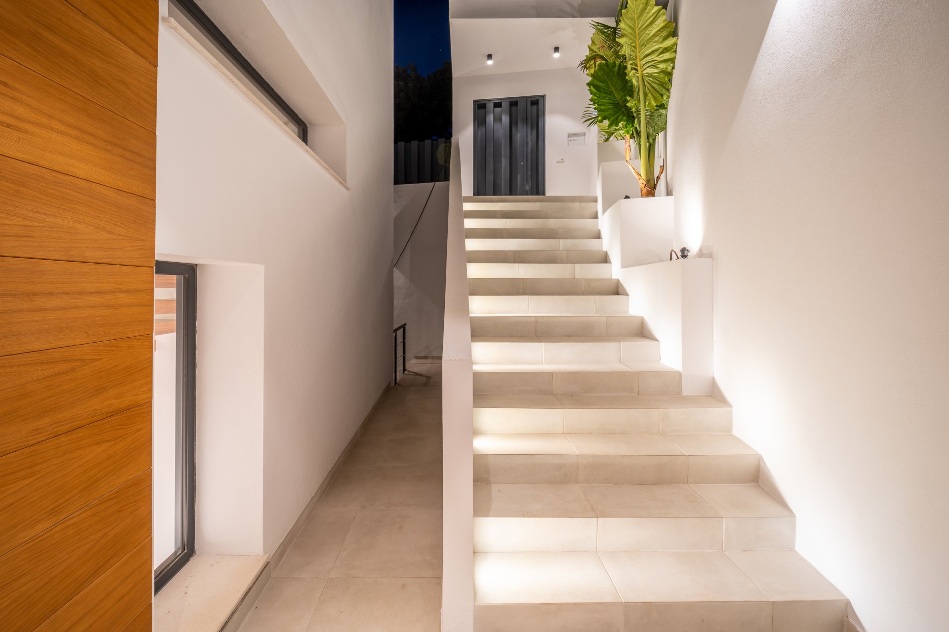 Comtemporary Style Villa with Sea Views in Benalmádena Costa, Málaga