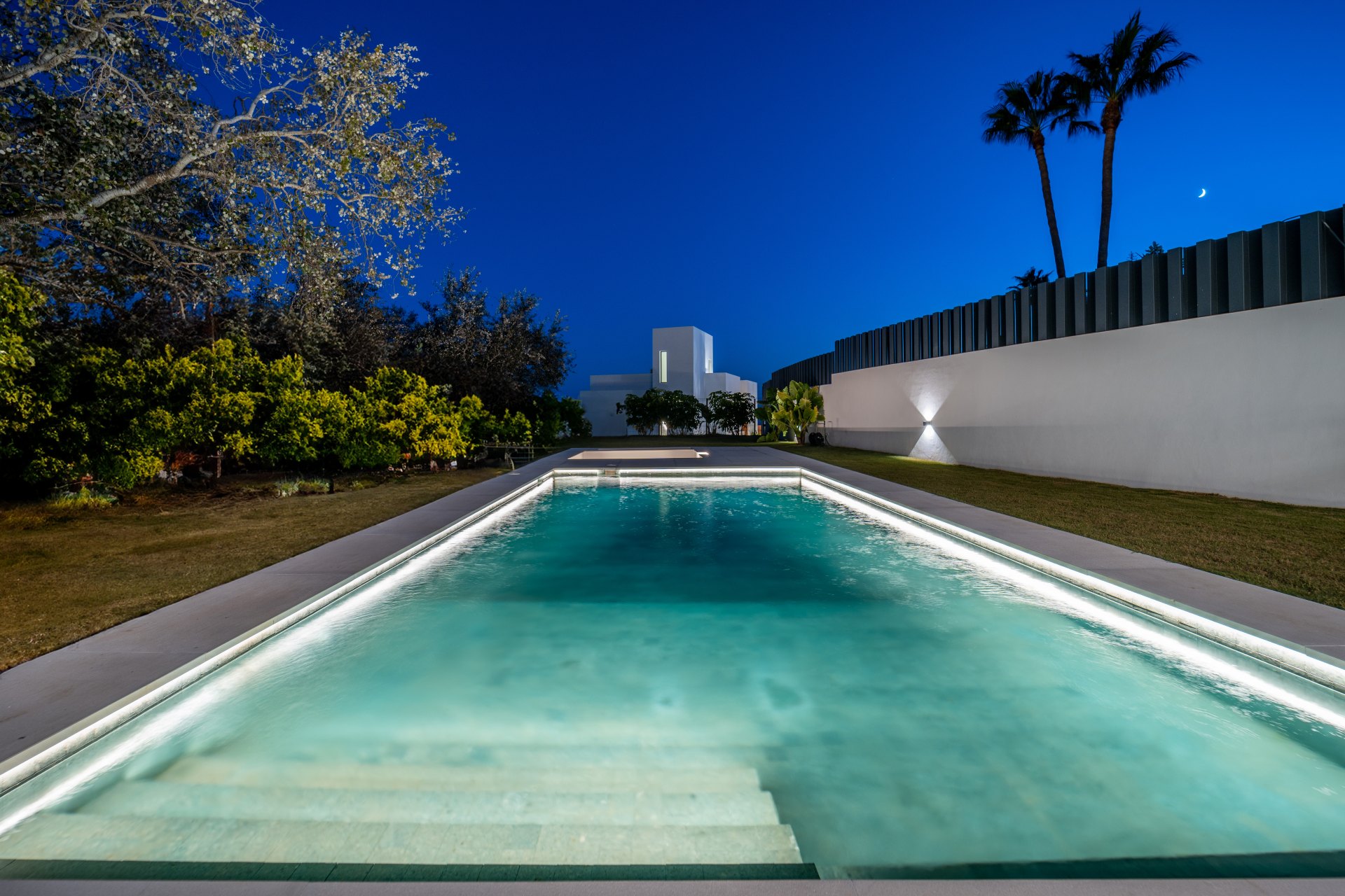 Comtemporary Style Villa with Sea Views in Benalmádena Costa, Málaga