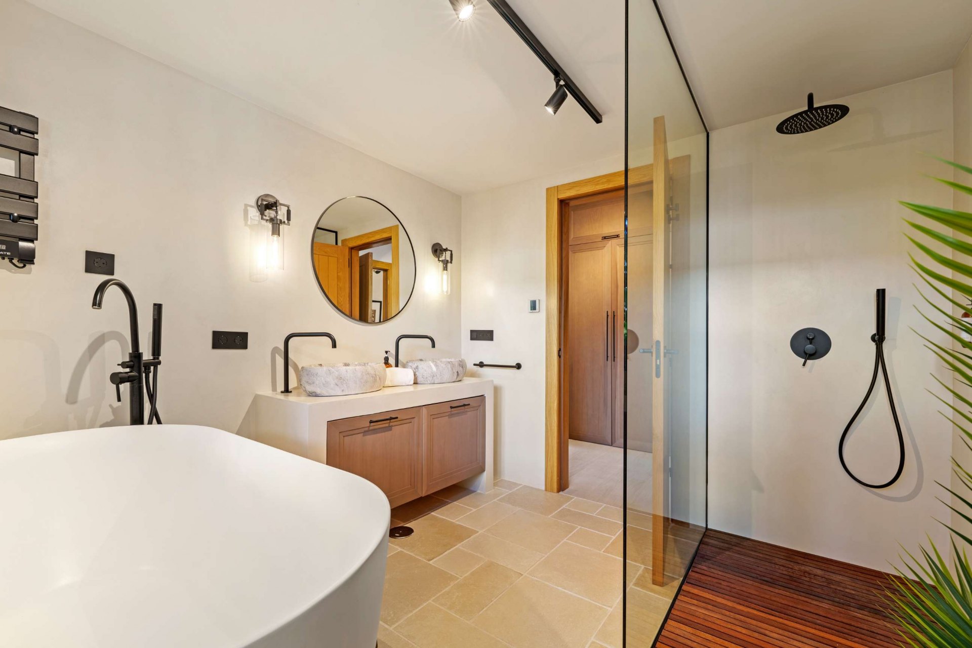 Mediterranean-style villa in the heart of Nueva Andalucía, Marbella.