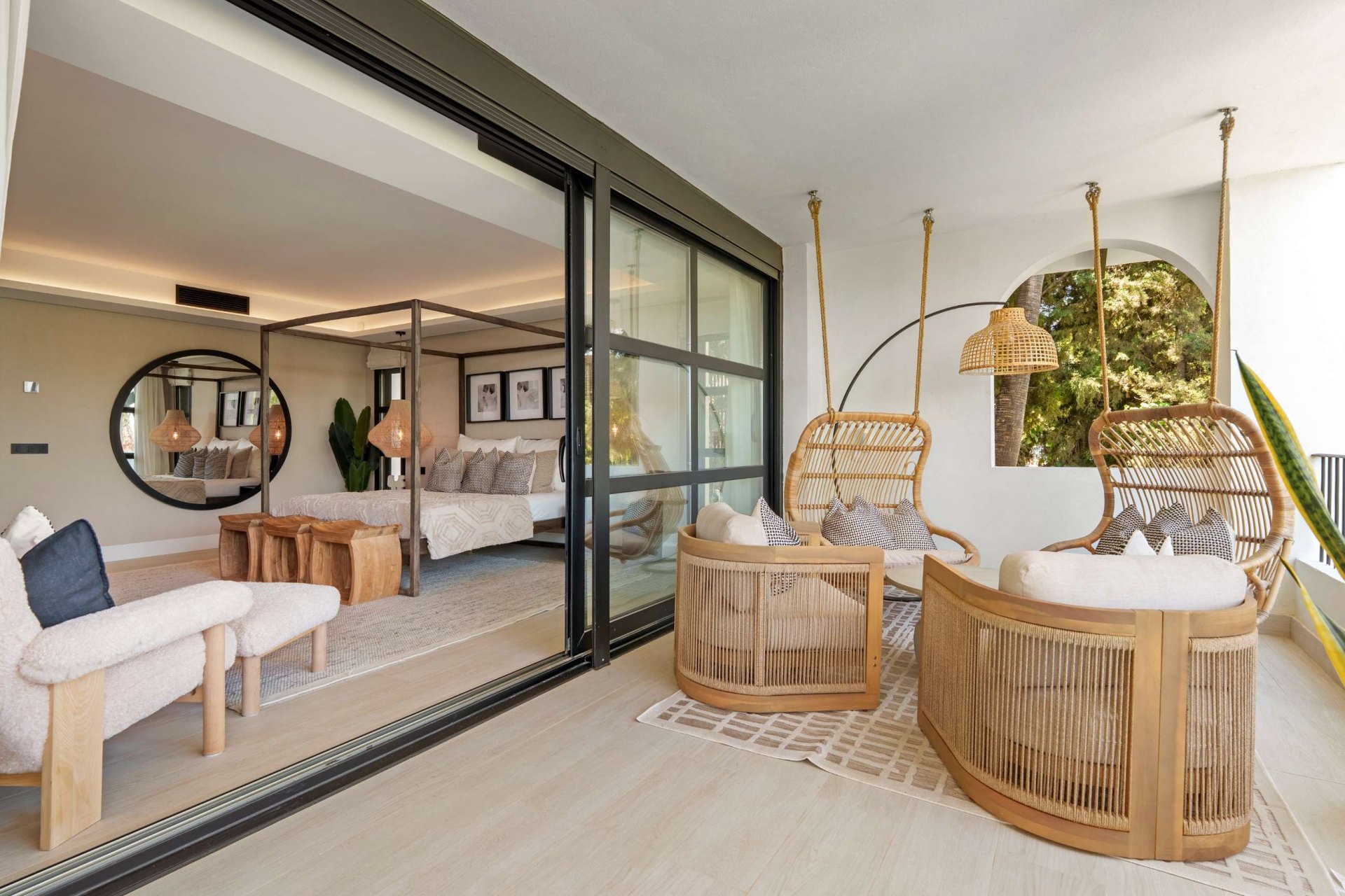 Mediterranean-style villa in the heart of Nueva Andalucía, Marbella.