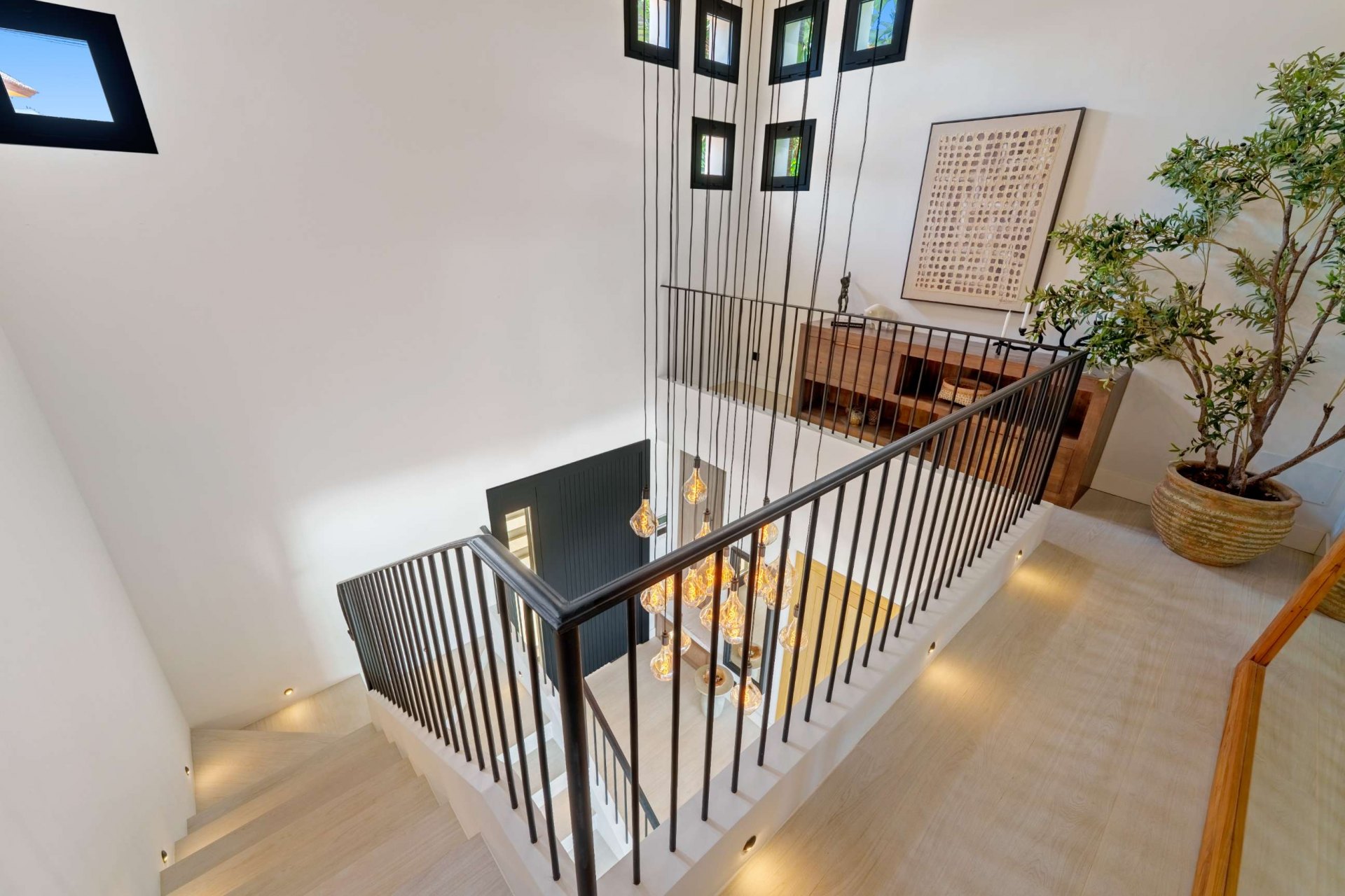 Mediterranean-style villa in the heart of Nueva Andalucía, Marbella.