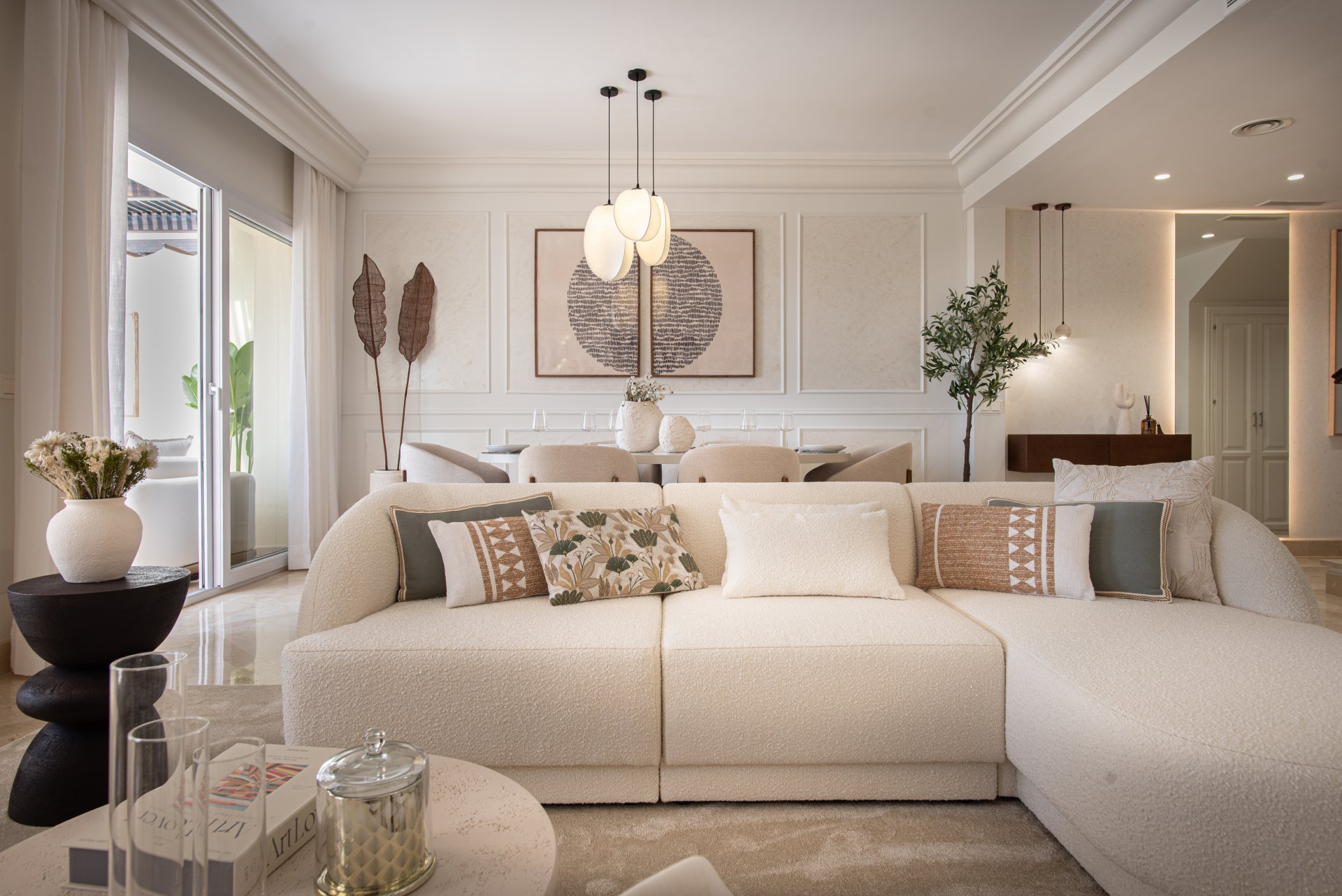 Elegant duplex penthouse with golf views in the prestigious Las Alamandas, Nueva Andalucia