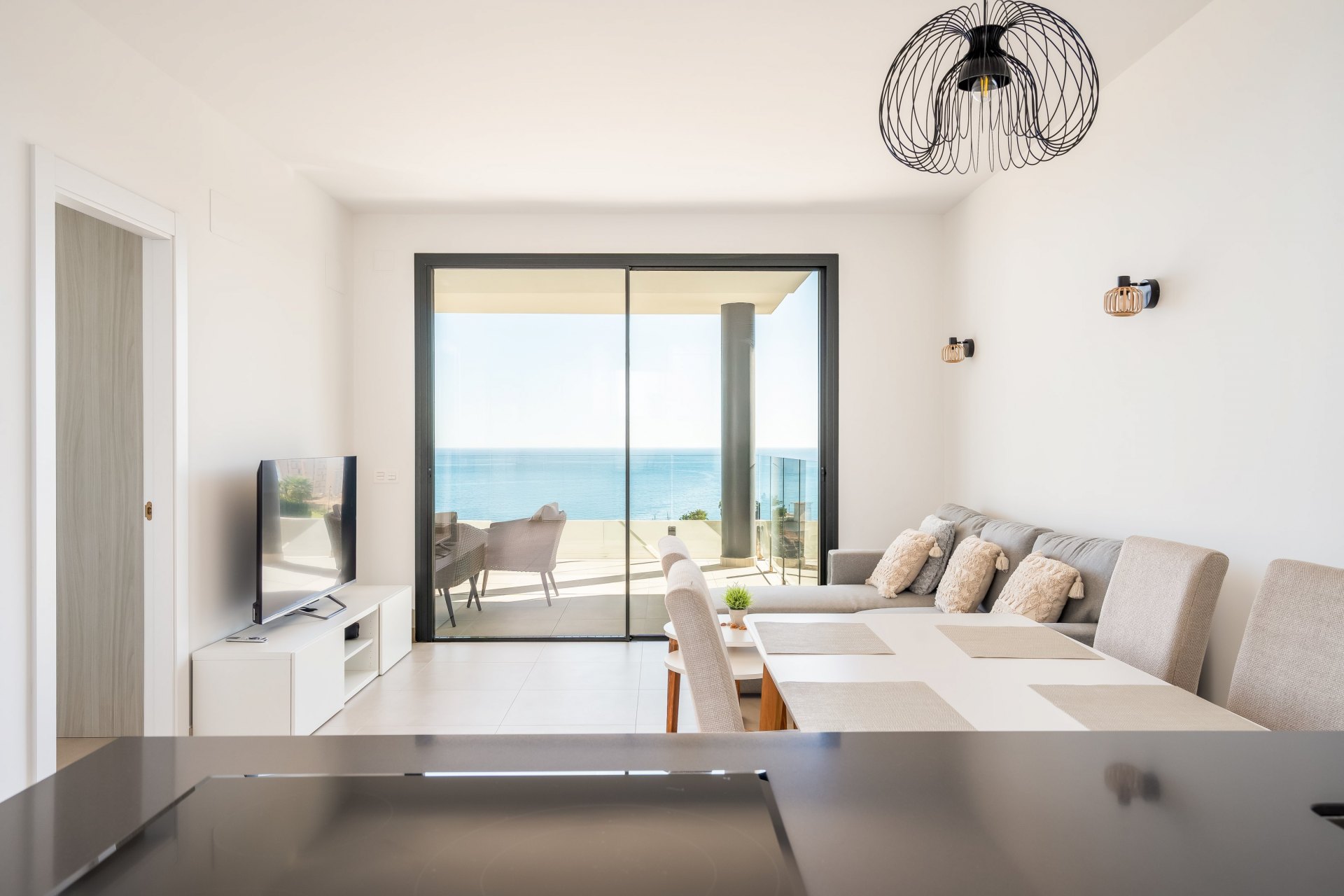 Apartamento de dos dormitorios con vistas al mar en Urbanización Vista Mar, Fuengirola