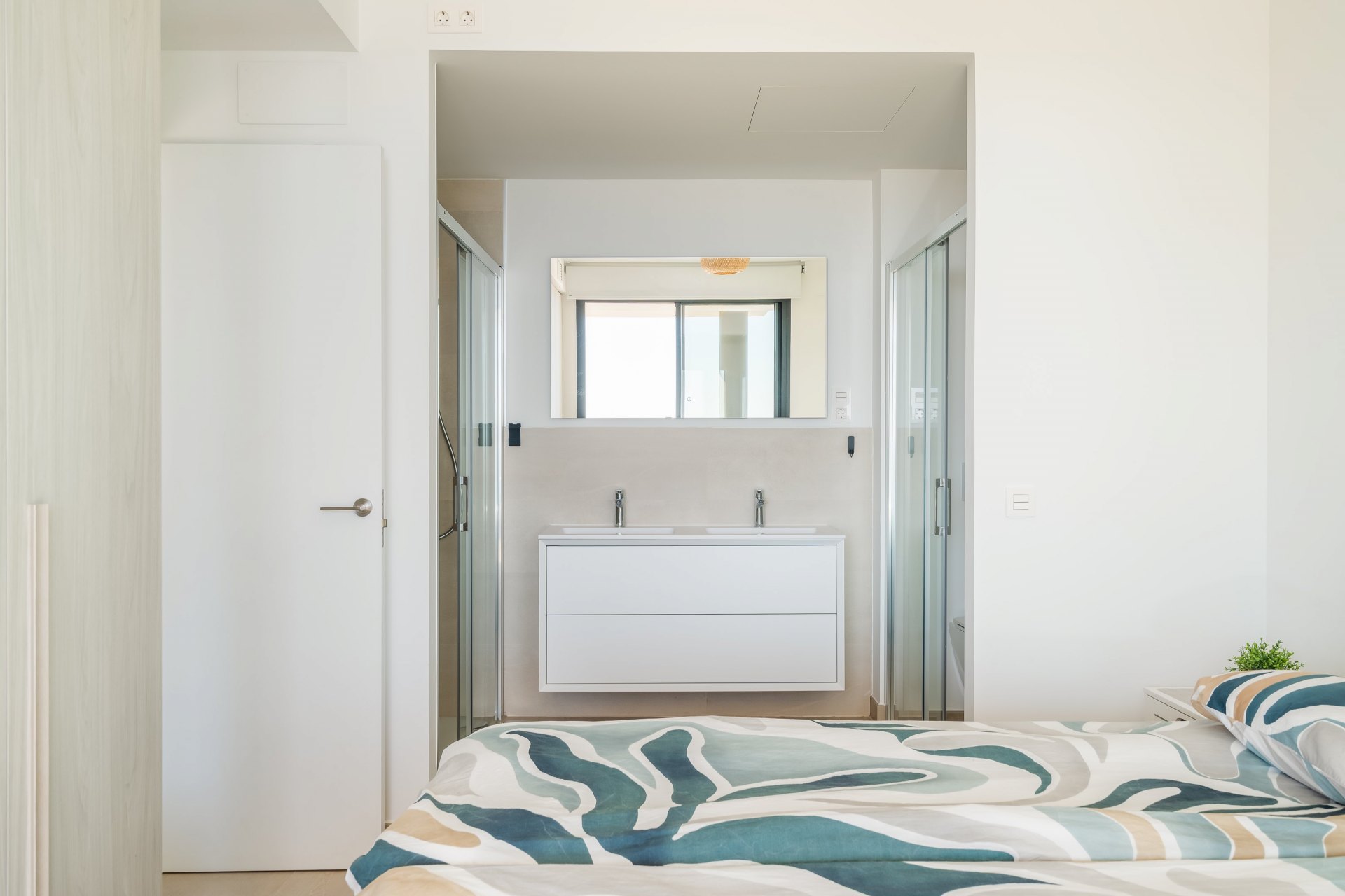 Apartamento de dos dormitorios con vistas al mar en Urbanización Vista Mar, Fuengirola