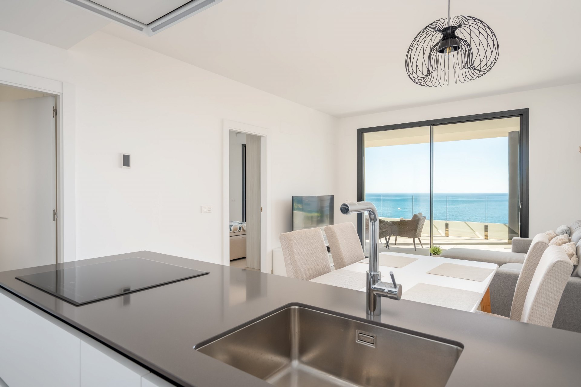Apartamento de dos dormitorios con vistas al mar en Urbanización Vista Mar, Fuengirola