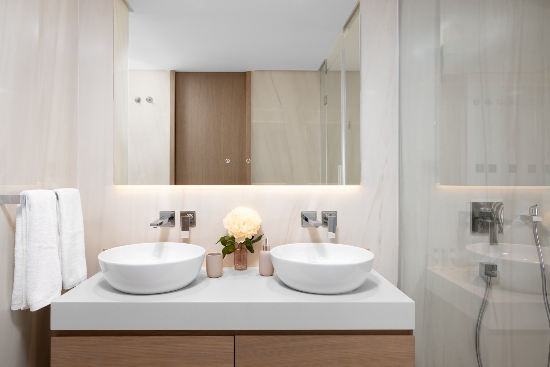 Incredible new built apartment front beach line with amazing views in Málaga Towers, Málaga