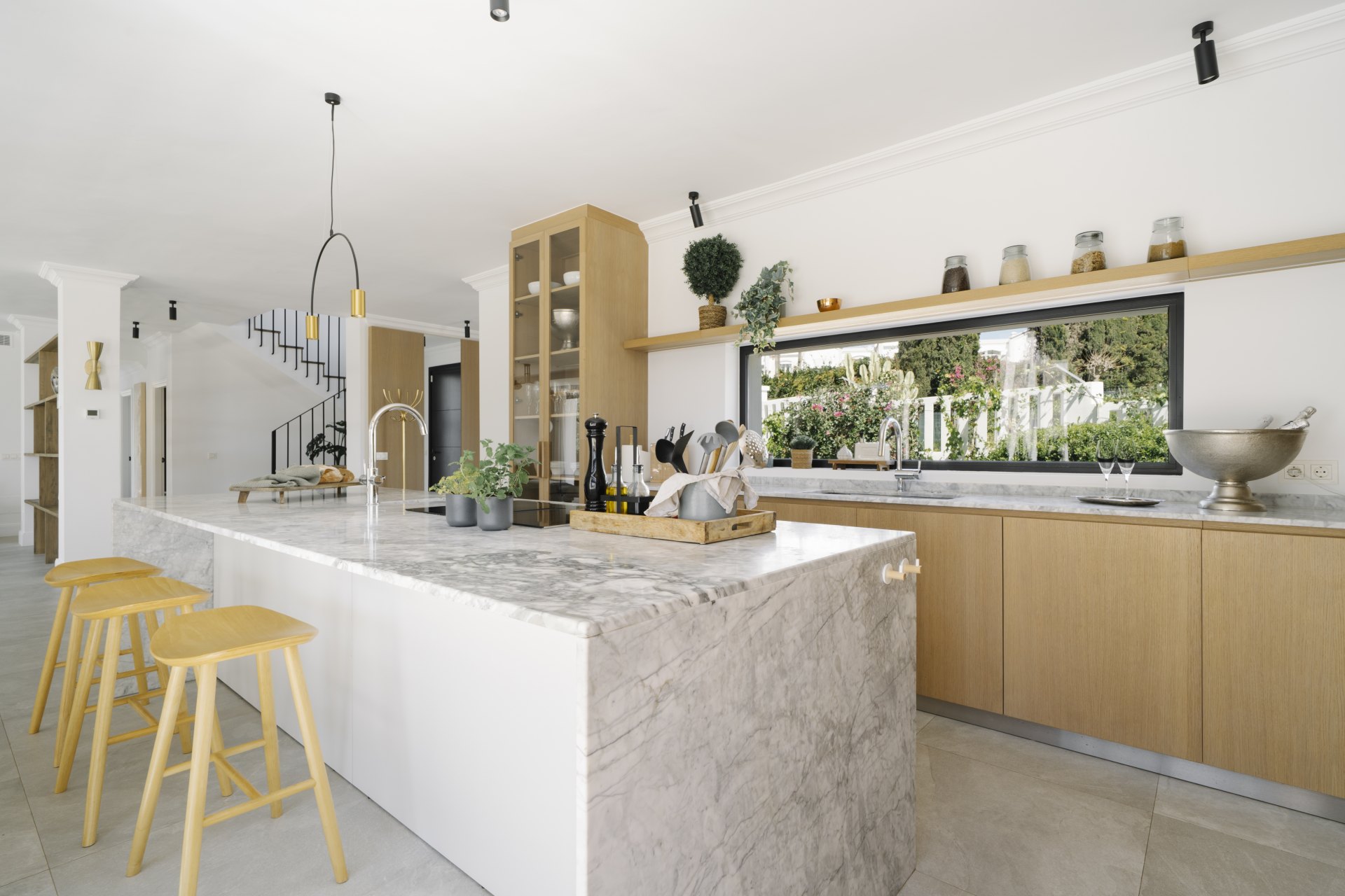 Hermosa villa en Nueva Andalucia con vistas panorámicas al golf