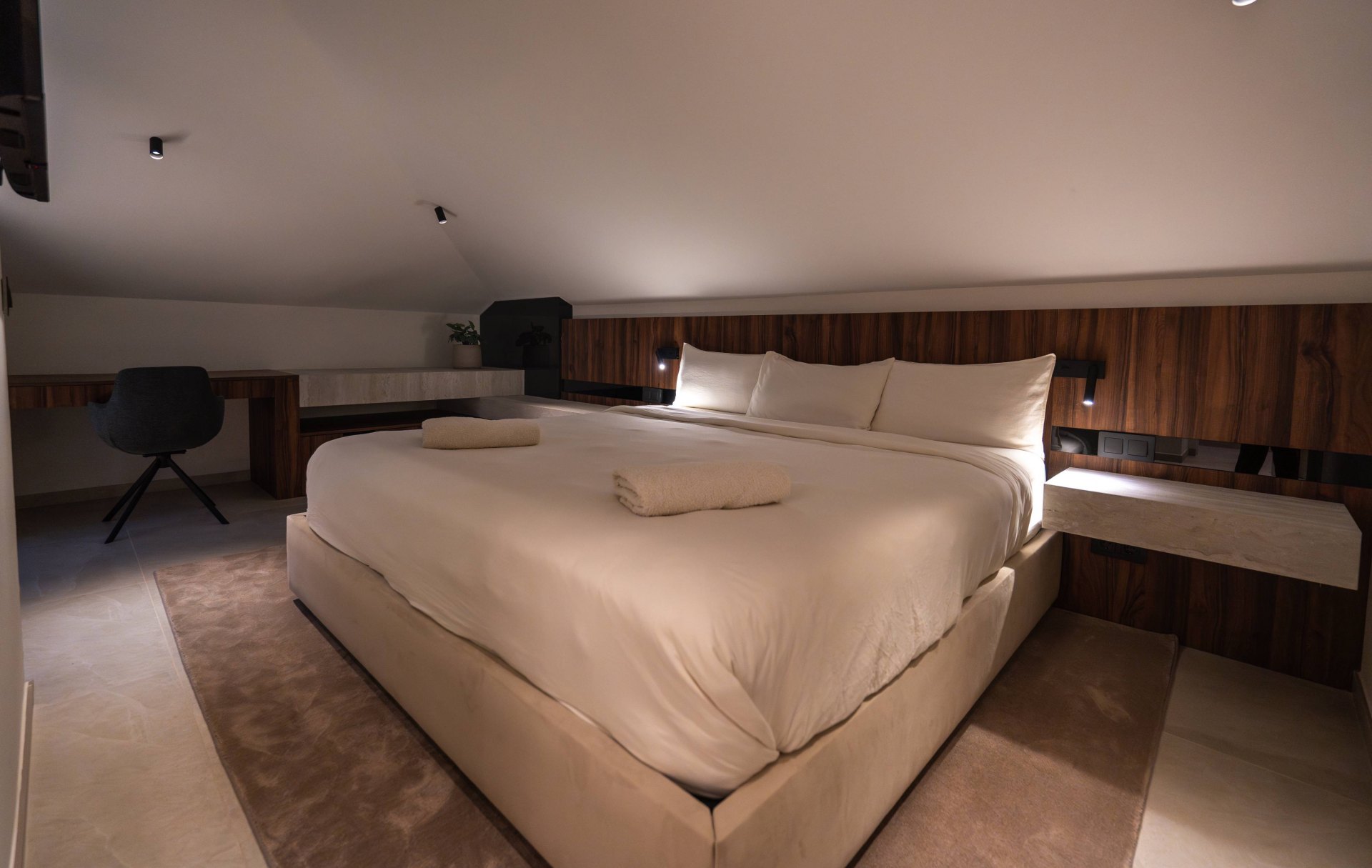 Ático reformado por completo en el corazón de Nueva Andalucia