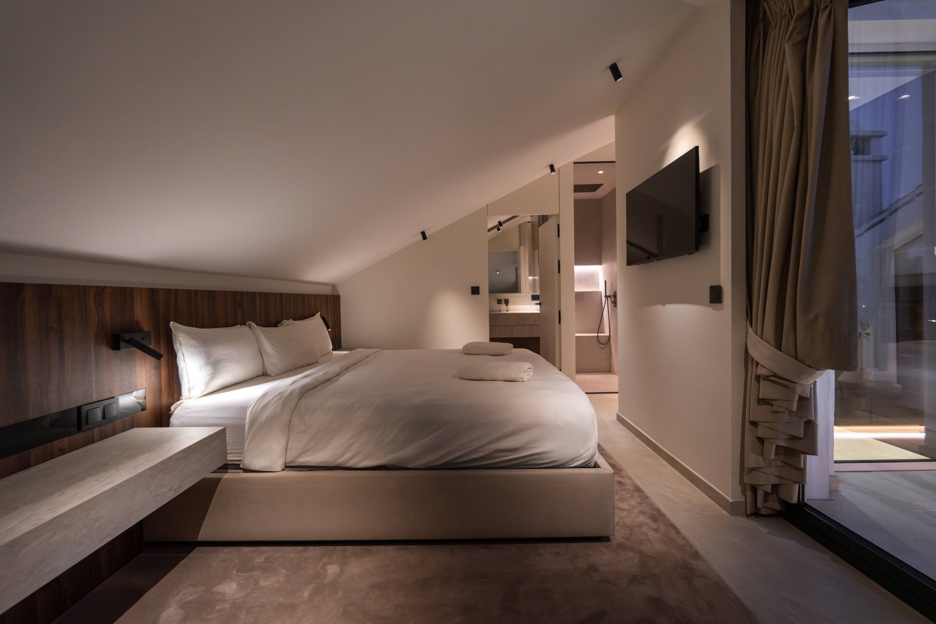 Ático reformado por completo en el corazón de Nueva Andalucia