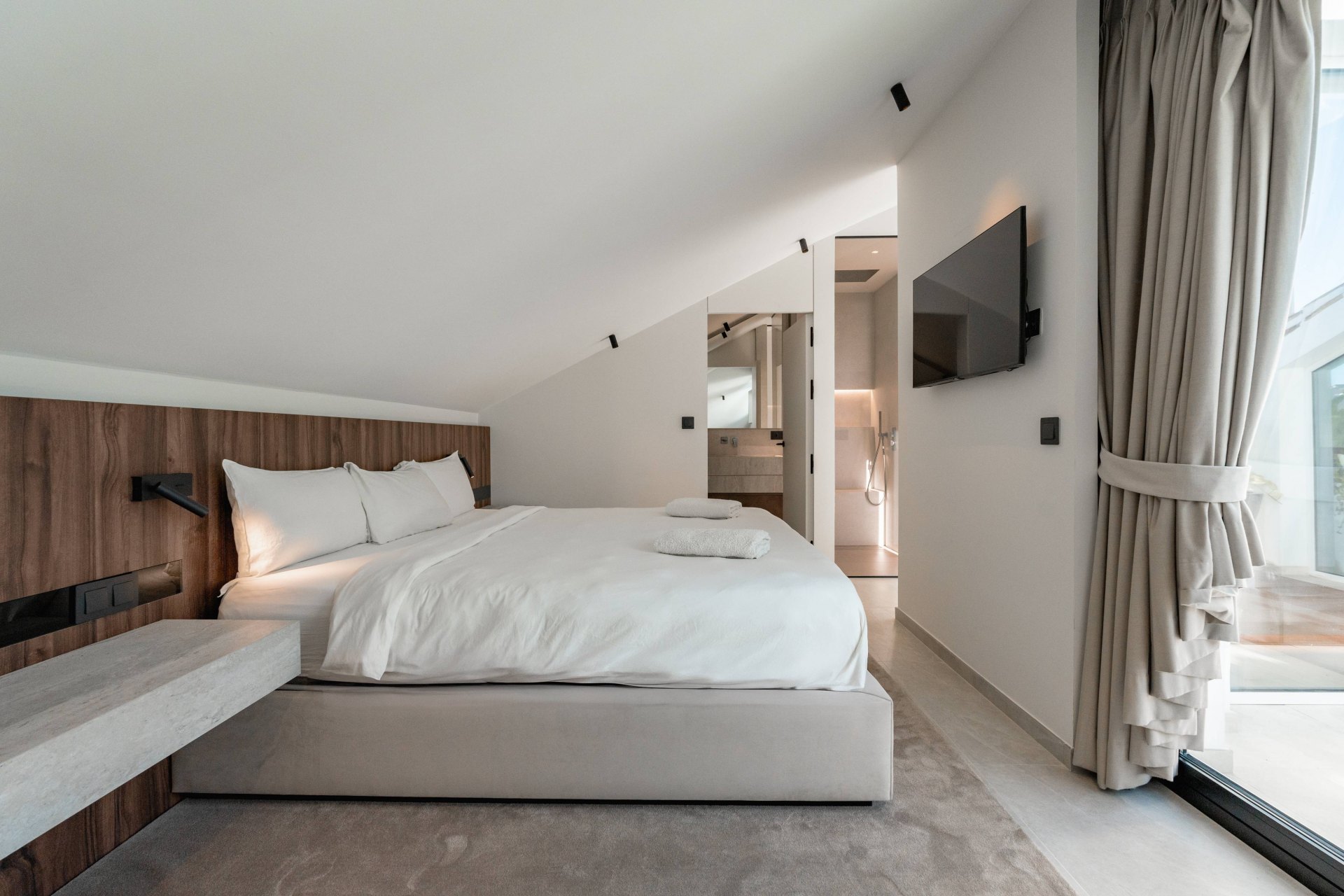 Ático reformado por completo en el corazón de Nueva Andalucia