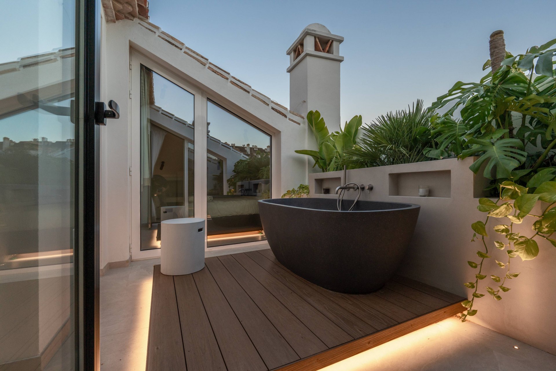 Ático reformado por completo en el corazón de Nueva Andalucia