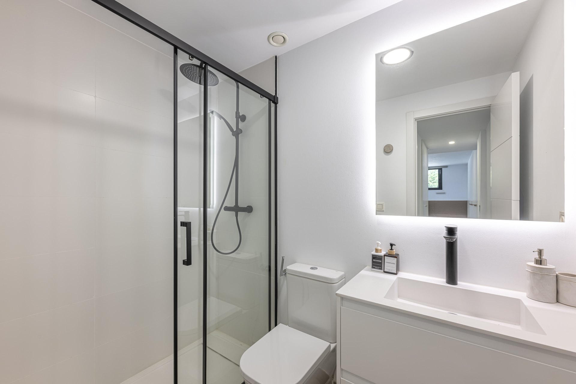 Exquisite villa in the prestigious Málaga East neighbourhood of Pinares de San Antón