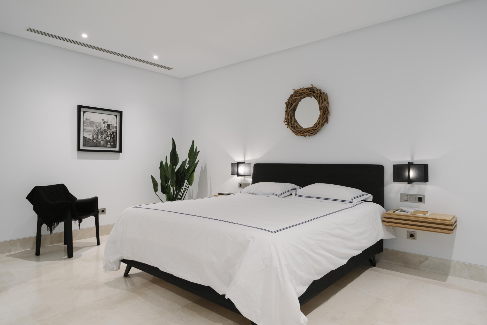 Exclusive villa in Los Flamingos with stunning sea views