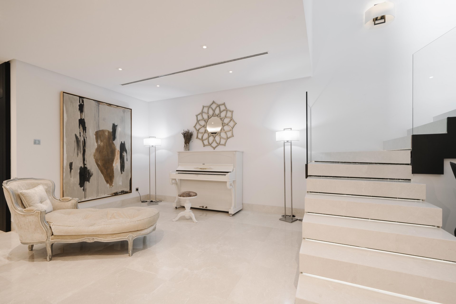 Exclusive villa in Los Flamingos with stunning sea views