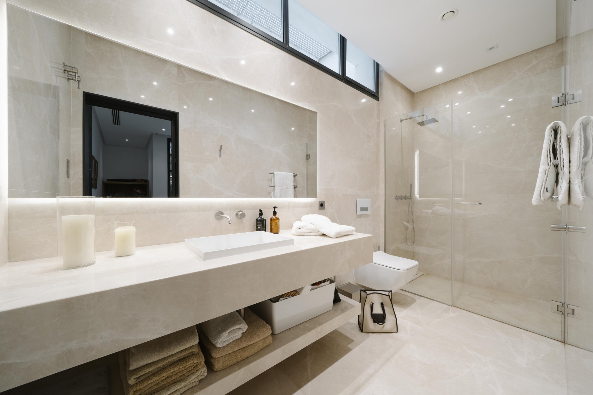 Exclusive villa in Los Flamingos with stunning sea views