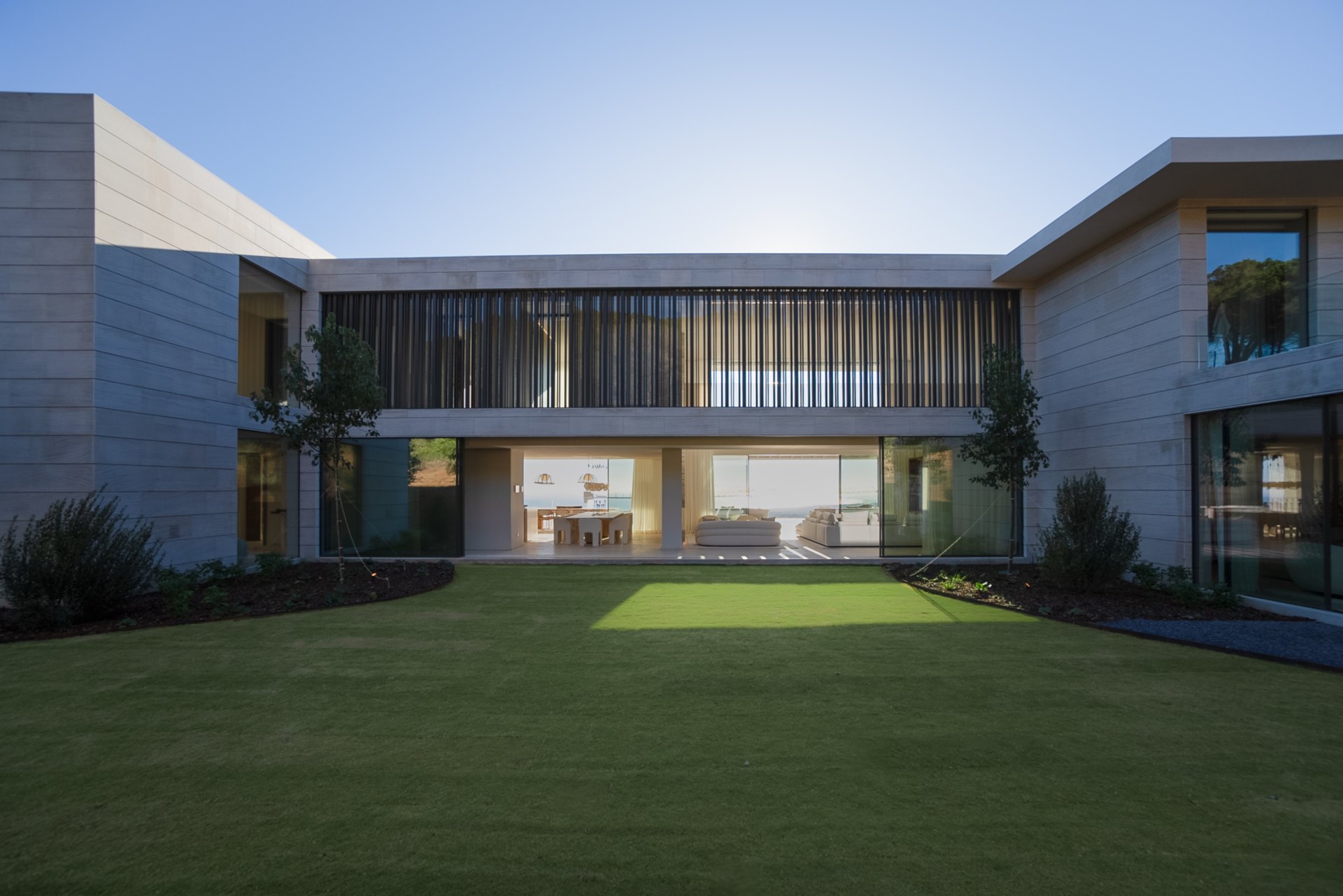 Villa bio arquitectónica de espectacular diseño con amplias vistas panorámicas en La Reserva, Sotogrande
