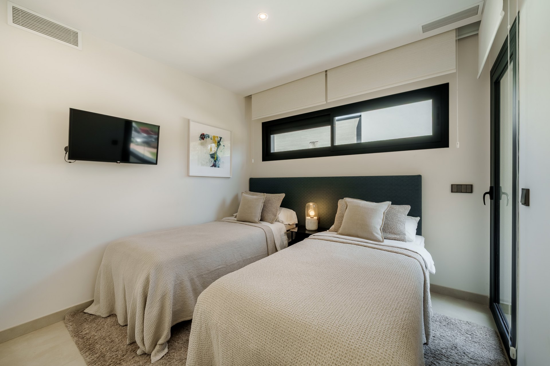 Exclusive semi-detached villa in the best location of Marbella's Golden Mile