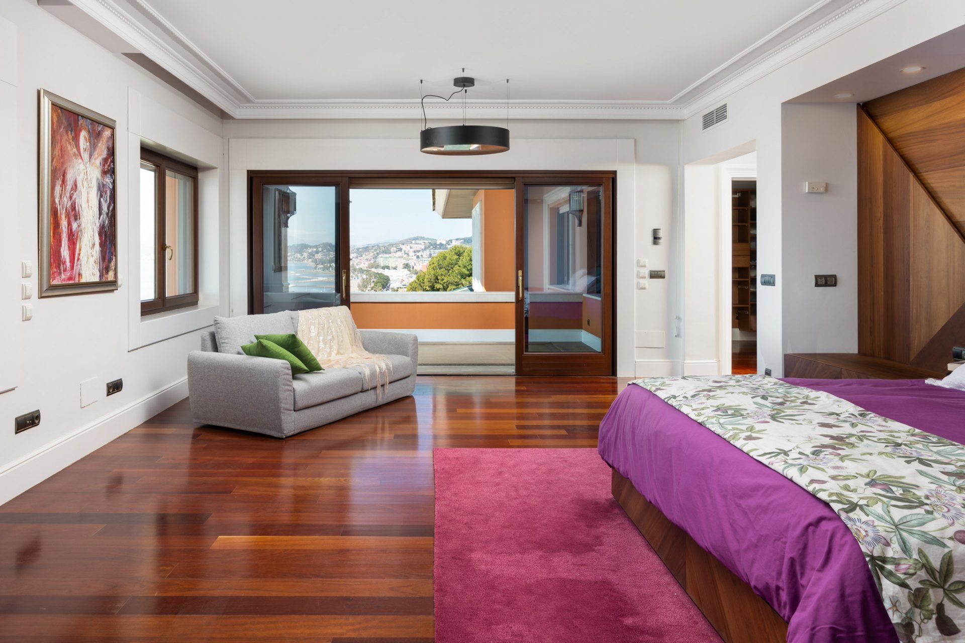 Majestic villa with privacy, eternal views and architectural excellence in El Candado