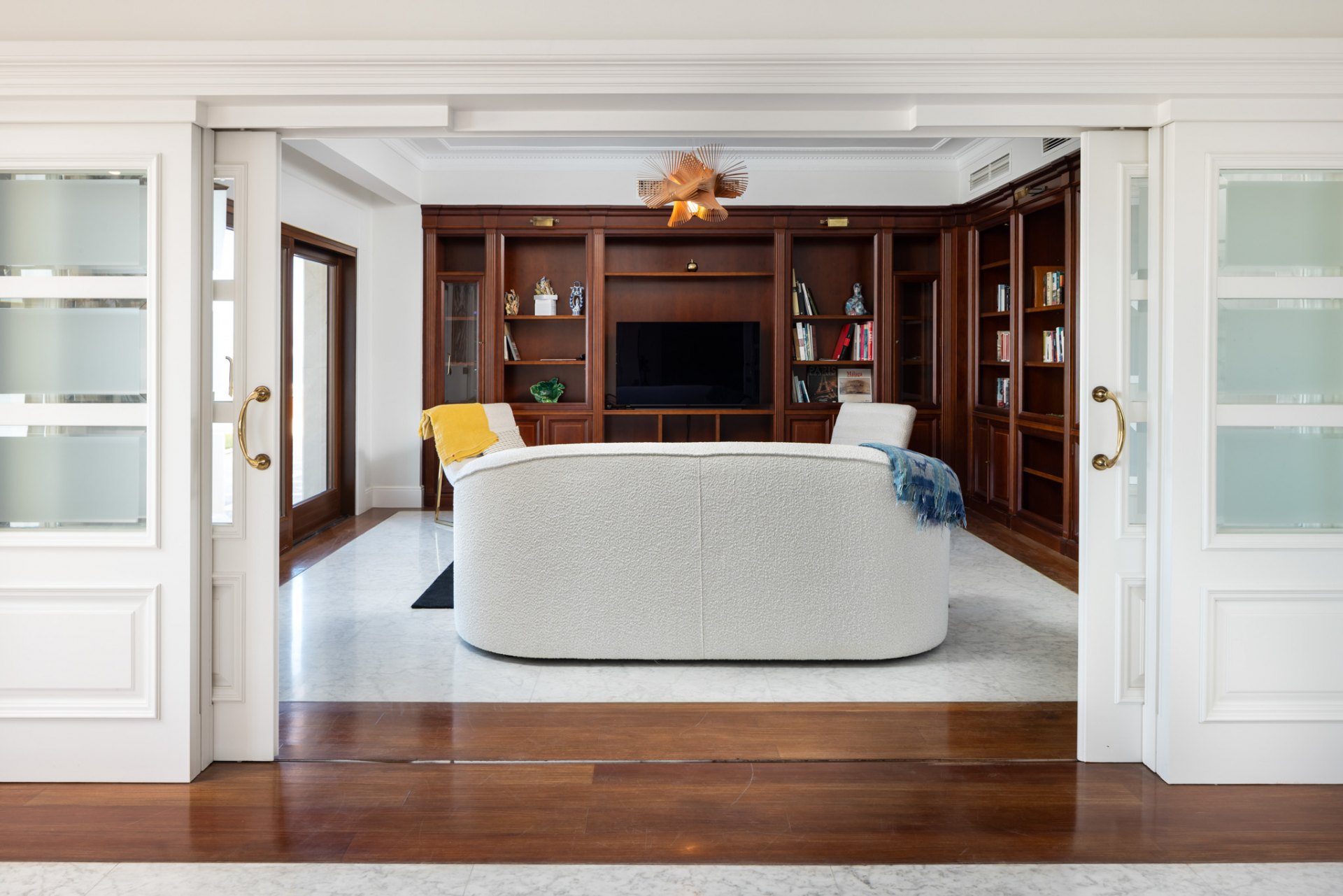 Majestic villa with privacy, eternal views and architectural excellence in El Candado