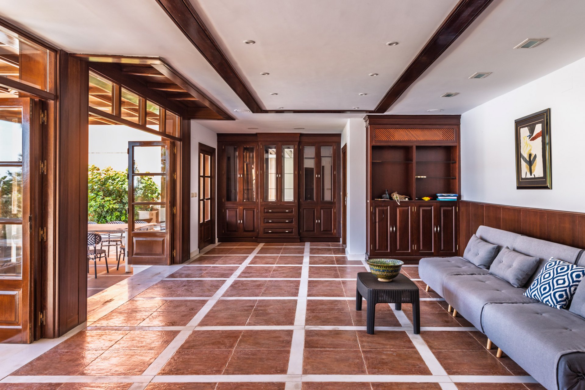 Majestic villa with privacy, eternal views and architectural excellence in El Candado