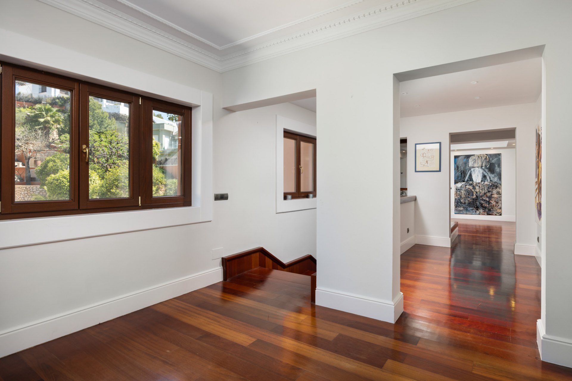 Majestic villa with privacy, eternal views and architectural excellence in El Candado