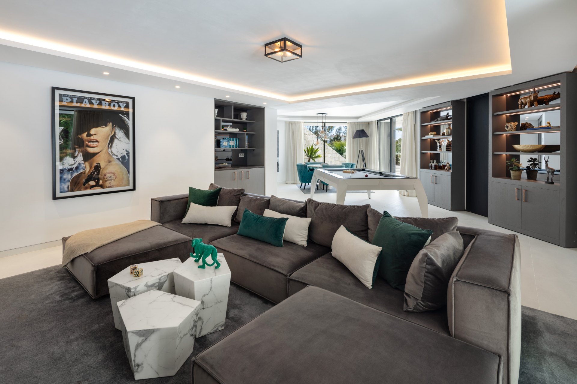 Incredible contemporary villa in El Herrojo Alto, Benahavís