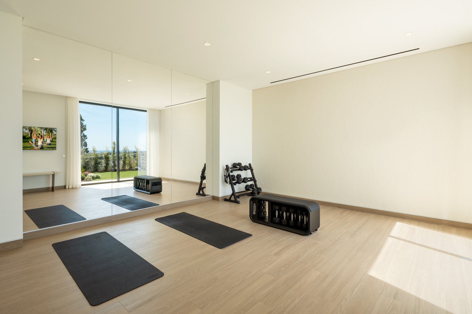 Magnificent newly built villa with open and panoramic views to the sea in Los Flamingos, Benahavís