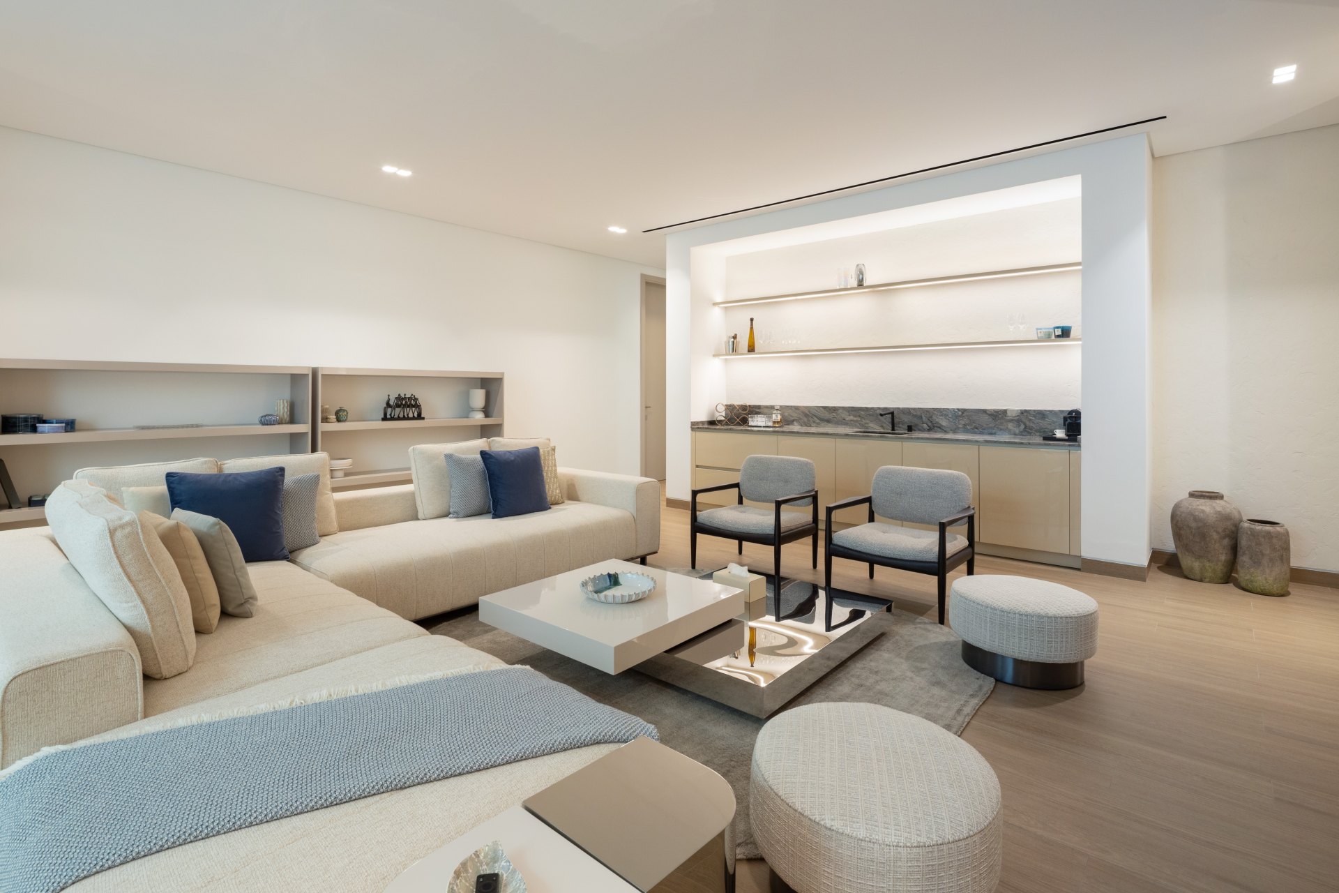 Magnificent newly built villa with open and panoramic views to the sea in Los Flamingos, Benahavís