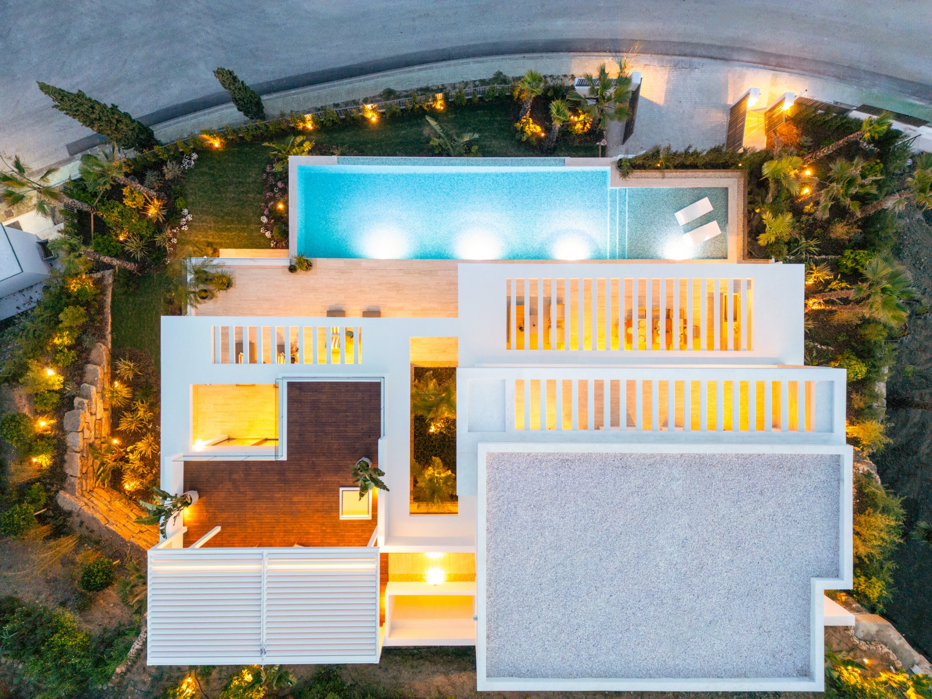 Magnificent newly built villa with open and panoramic views to the sea in Los Flamingos, Benahavís