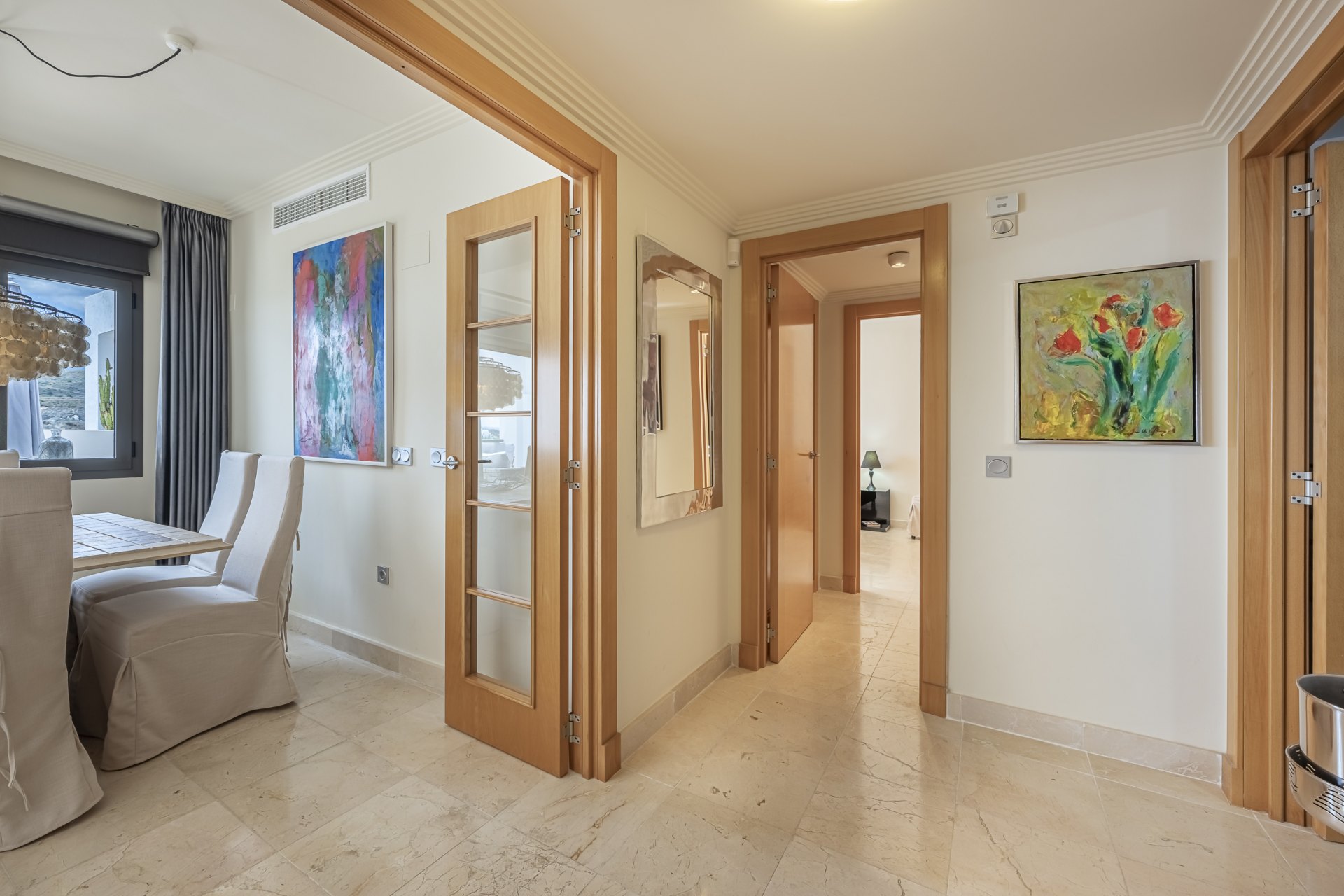 Ático en un entorno privilegiado con vistas panorámicas al mar y al golf en Los Flamingos, Benahavís