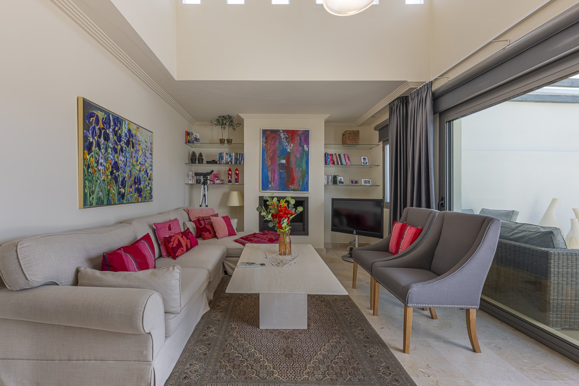 Ático en un entorno privilegiado con vistas panorámicas al mar y al golf en Los Flamingos, Benahavís