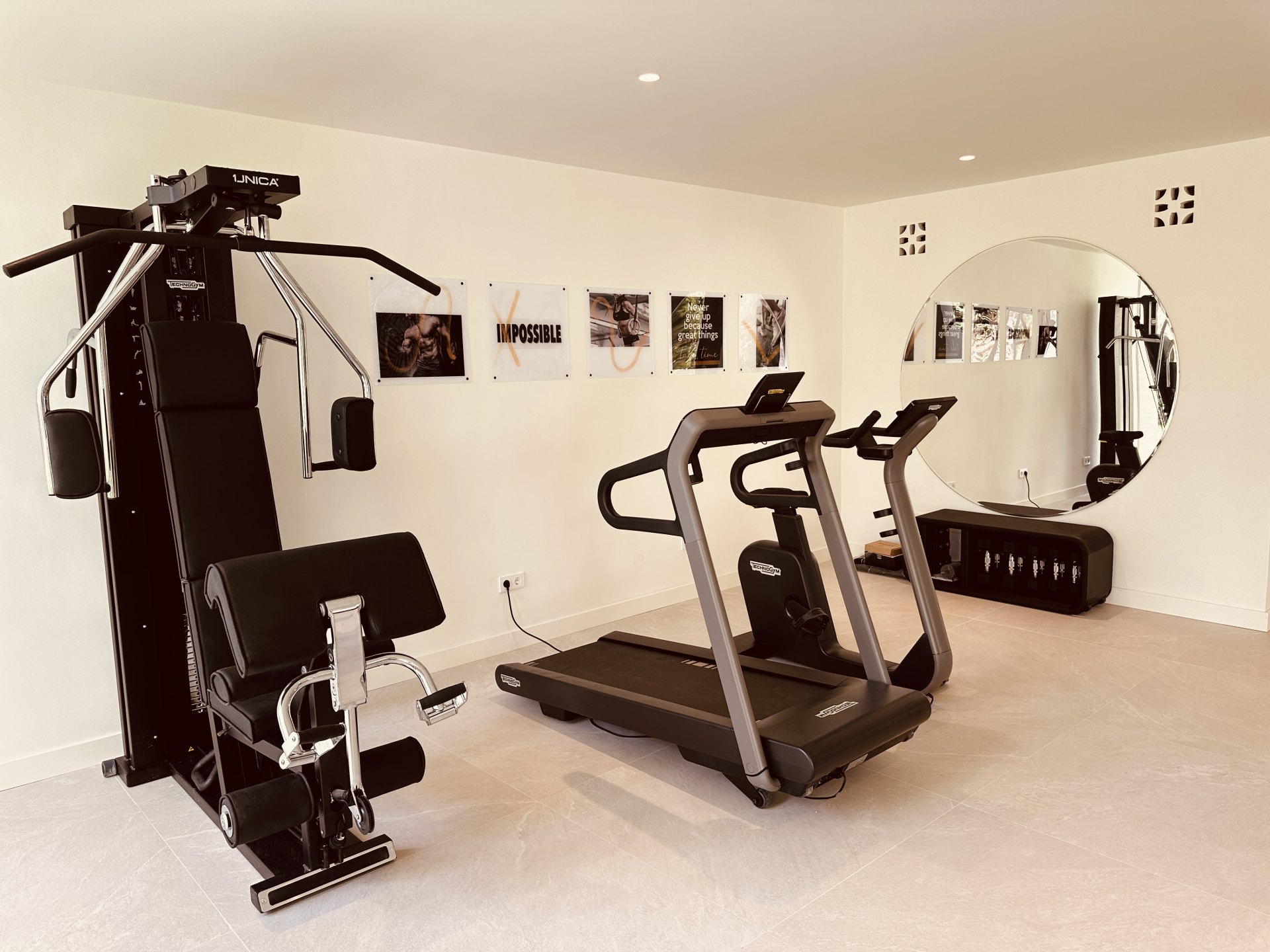 Encantadora villa en comunidad cerrada y segura en Las Chapas