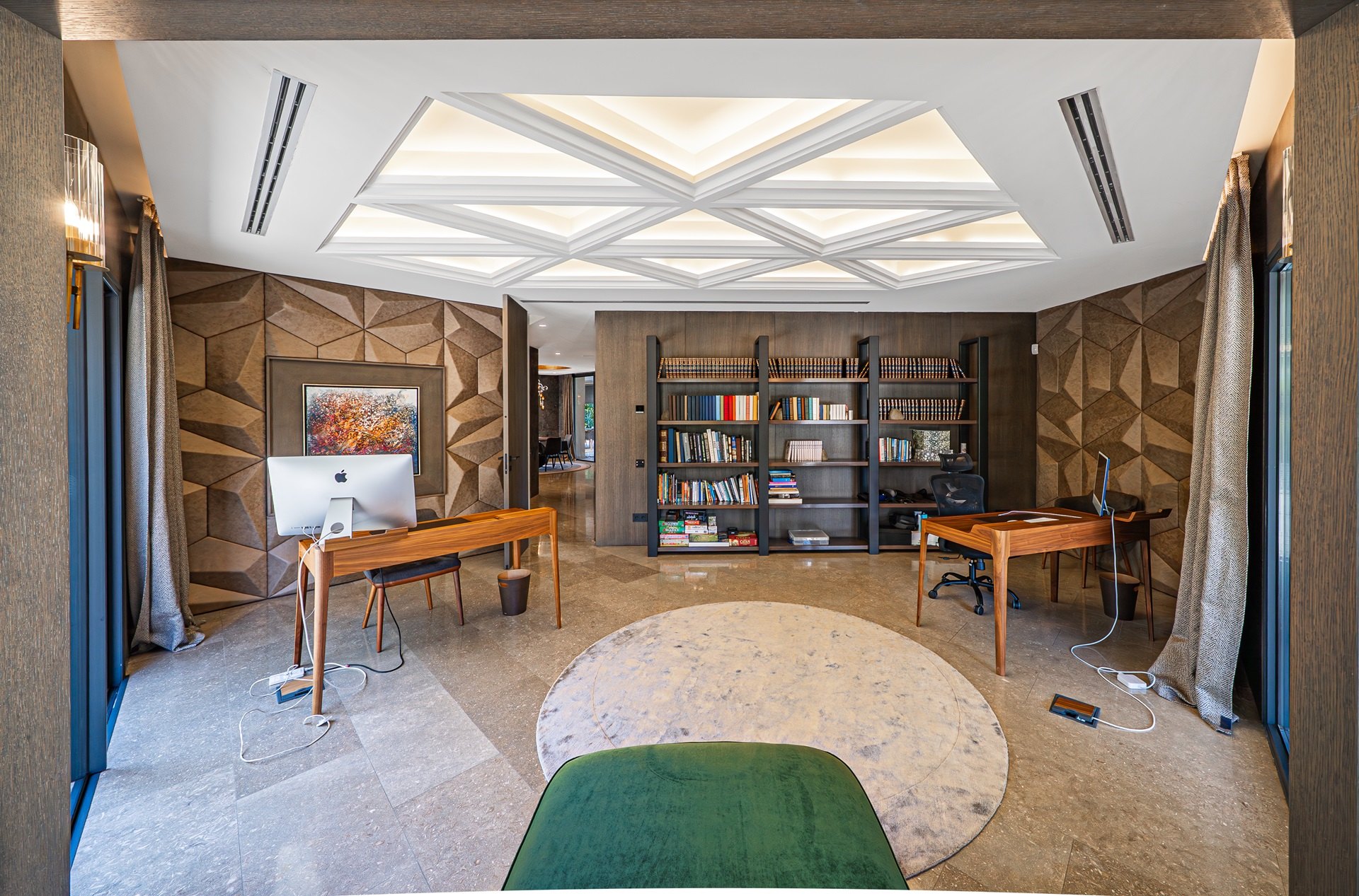 Exclusiva villa moderna frente al campo de golf en Guadalmina baja