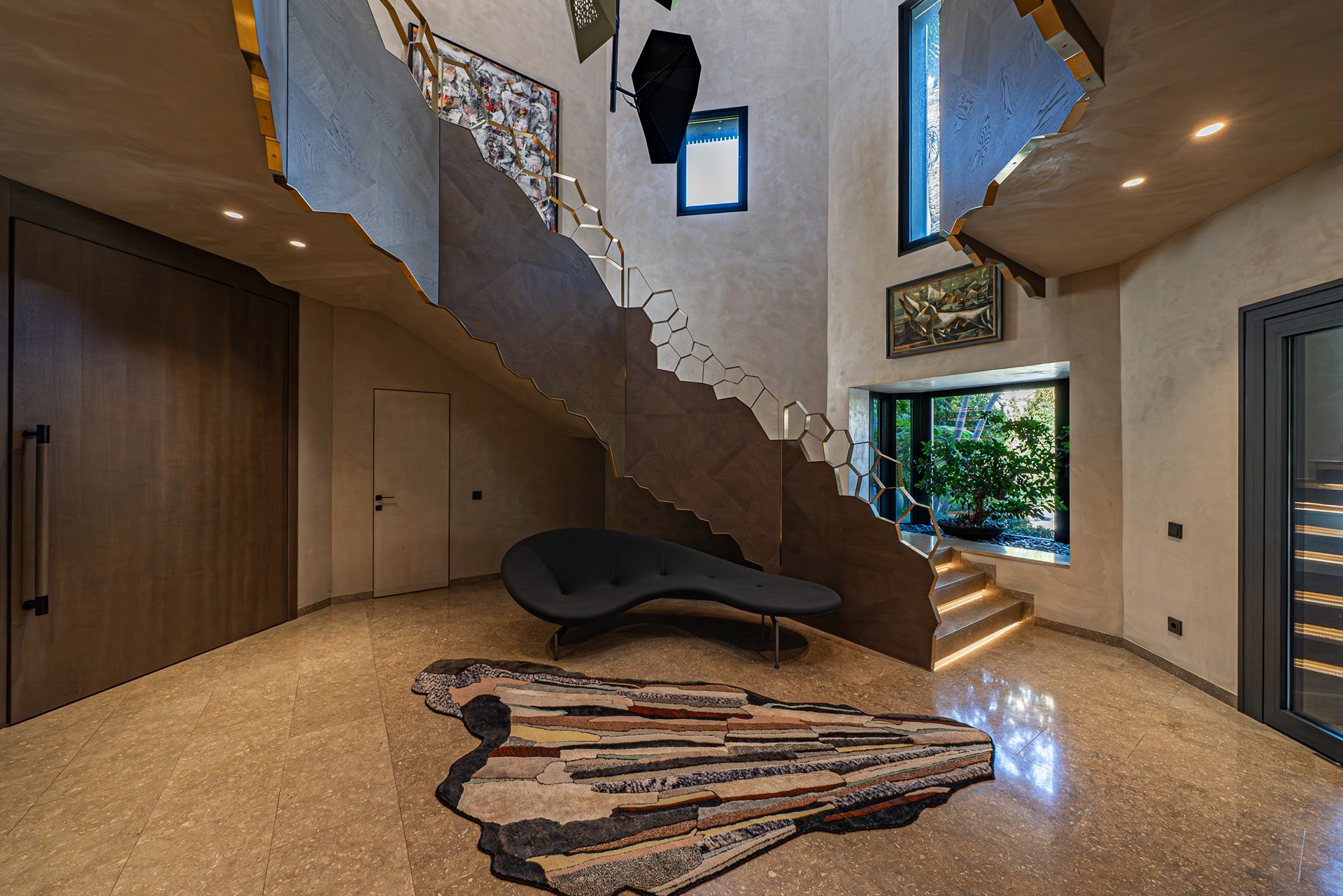 Exclusiva villa moderna frente al campo de golf en Guadalmina baja