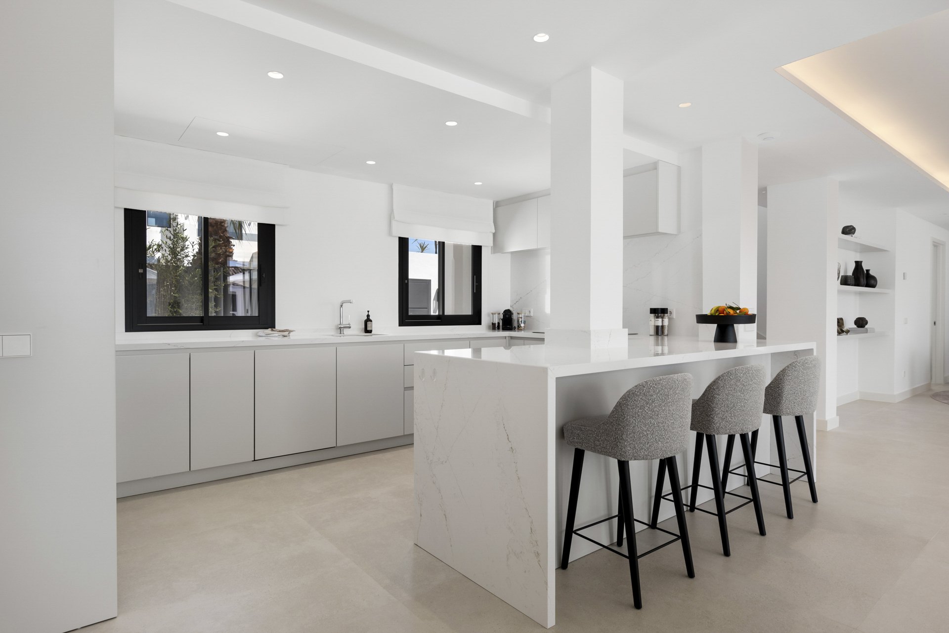 Modern and bright villa near the beach of Las Chapas