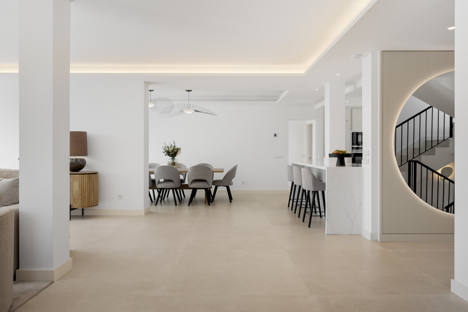 Modern and bright villa near the beach of Las Chapas