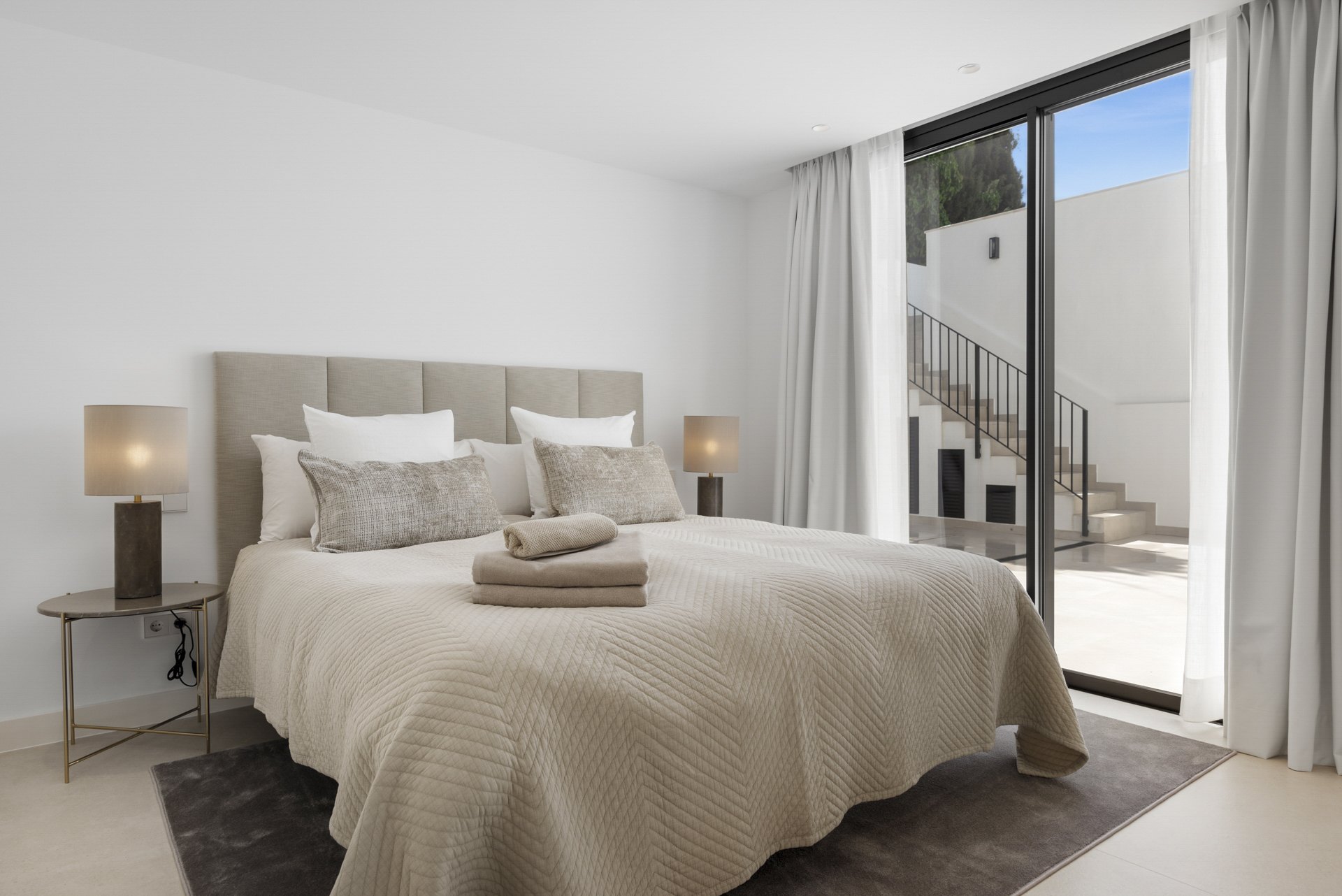 Modern and bright villa near the beach of Las Chapas