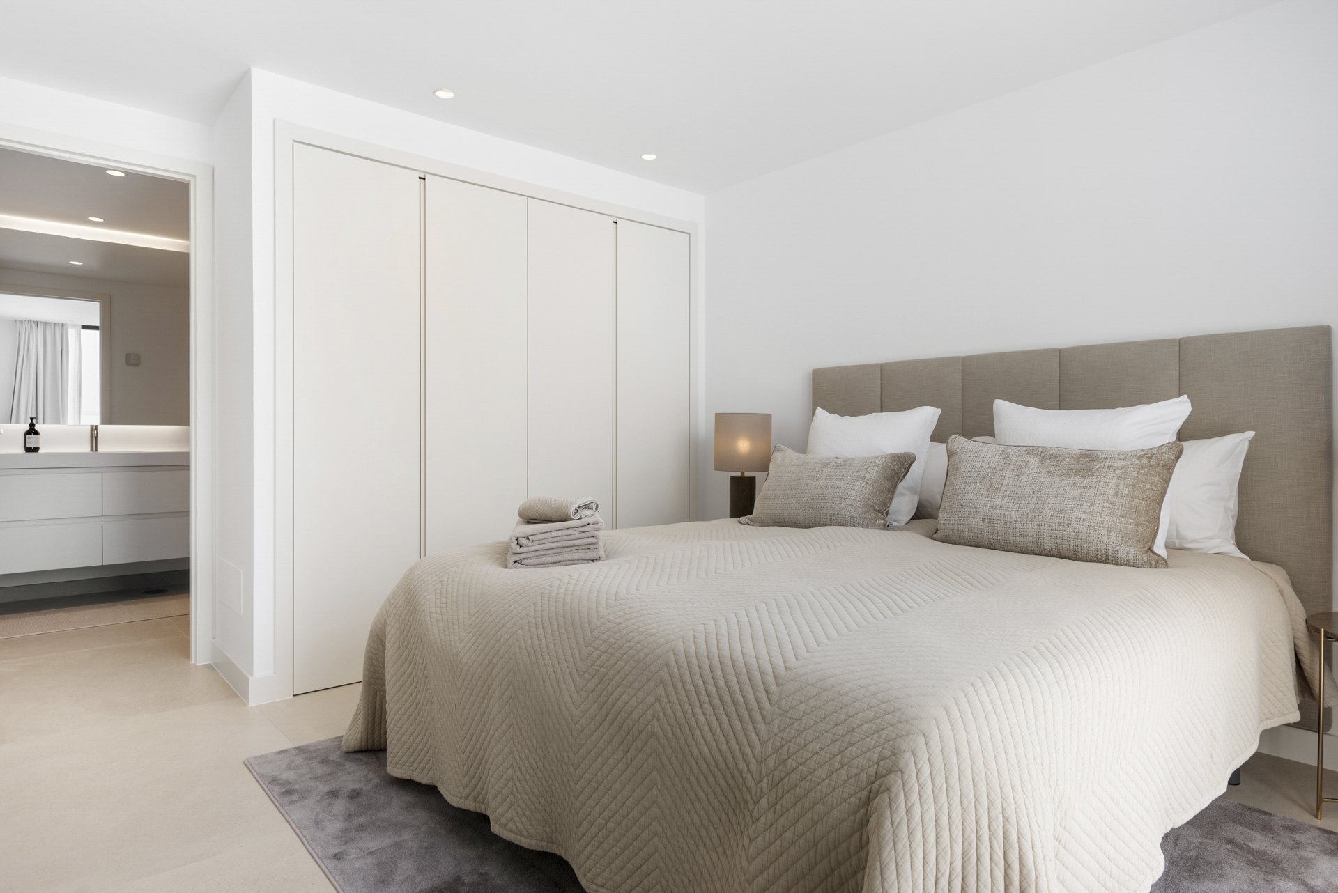 Modern and bright villa near the beach of Las Chapas